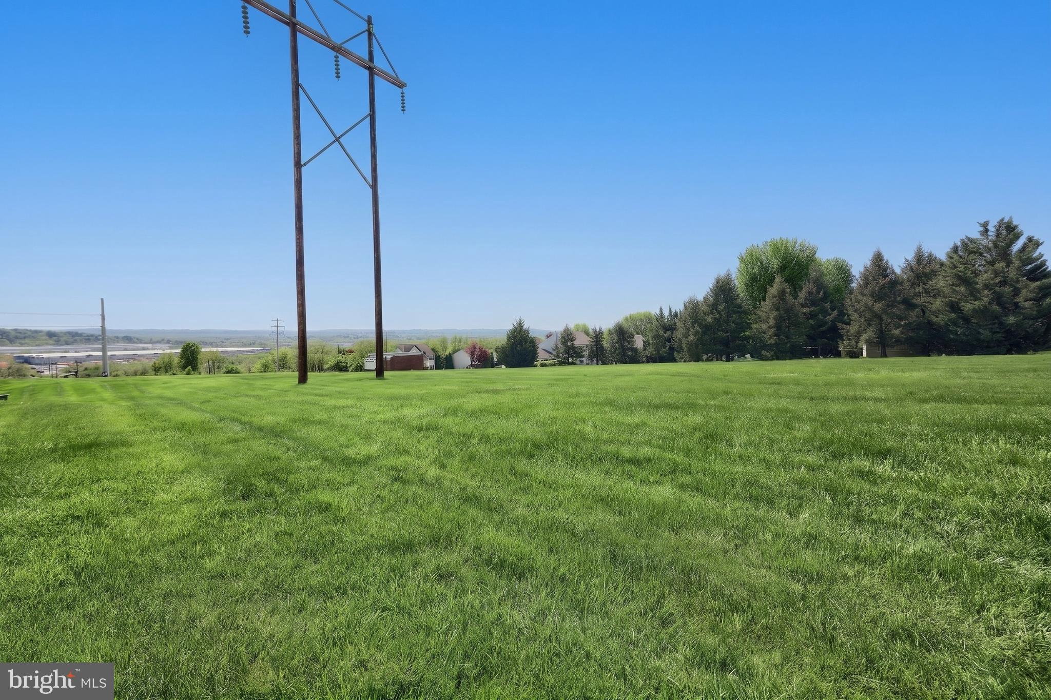 548 BUCKTHORN DRIVE 16