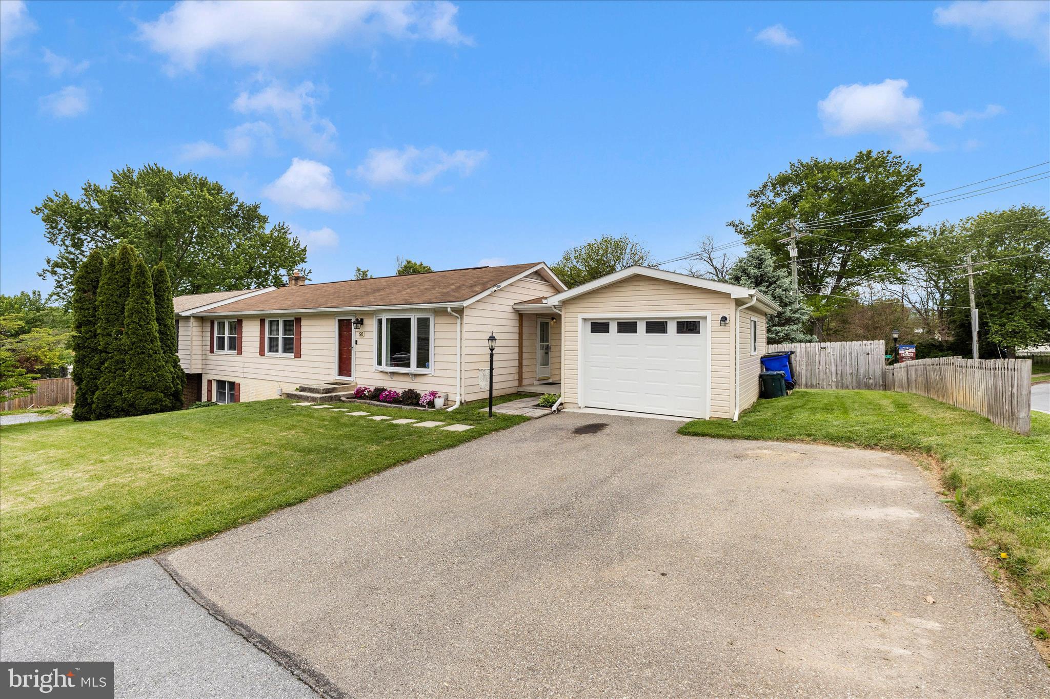 MIDDLETOWN - Residential