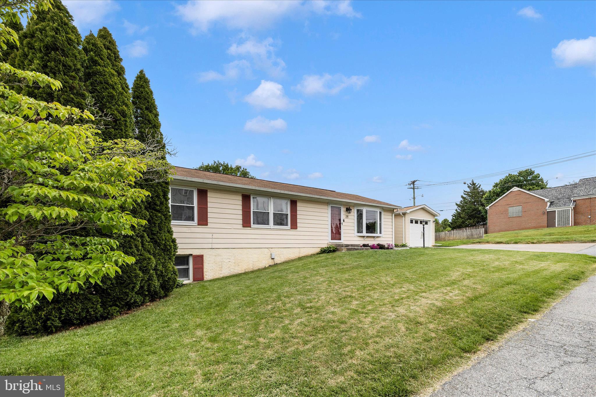 MIDDLETOWN - Residential