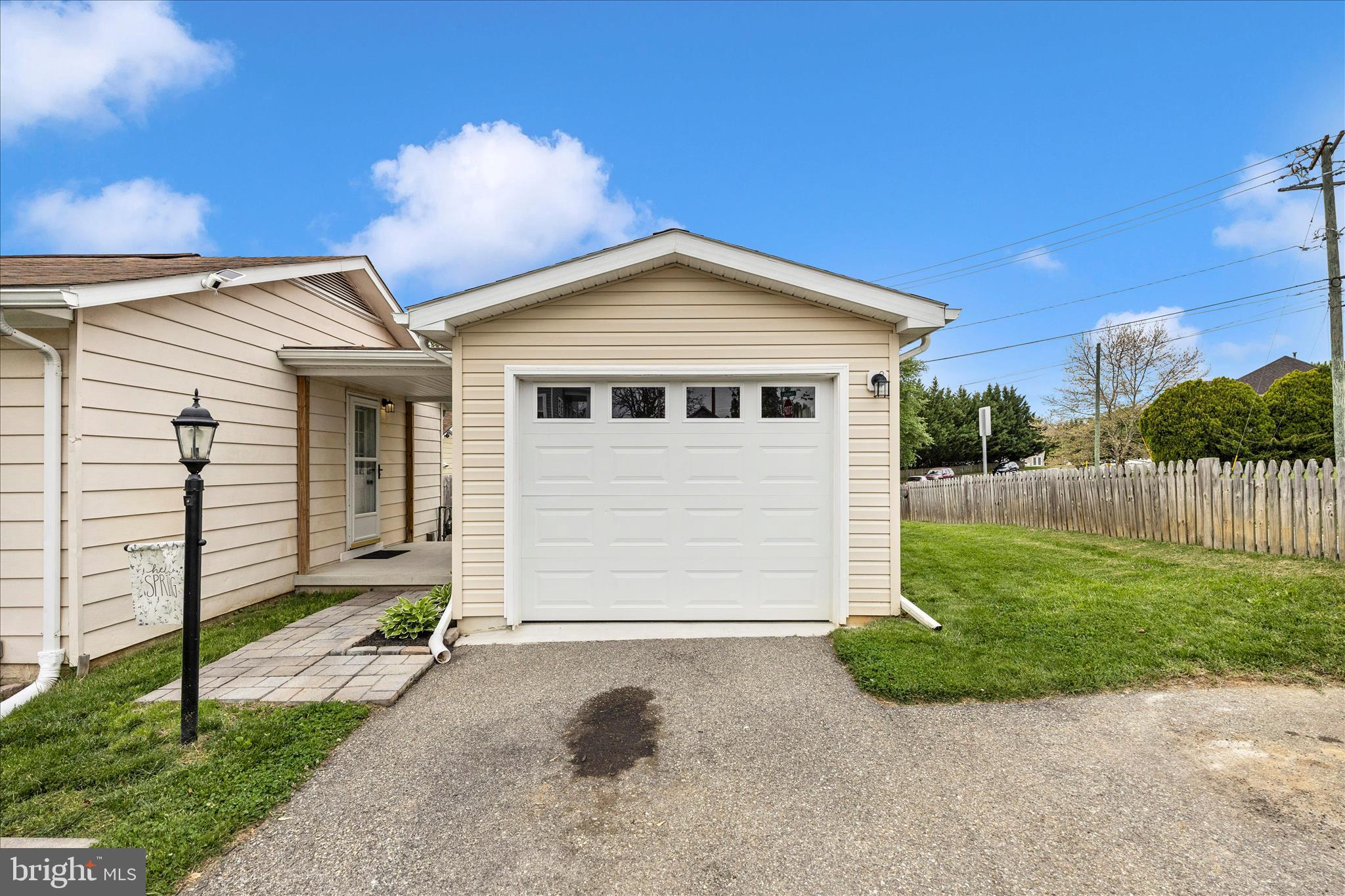 MIDDLETOWN - Residential