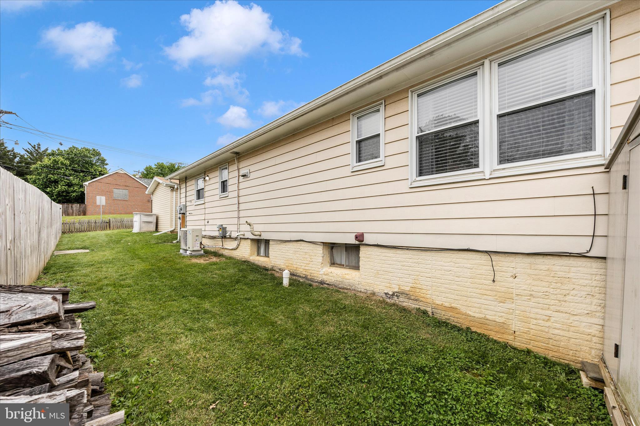 MIDDLETOWN - Residential