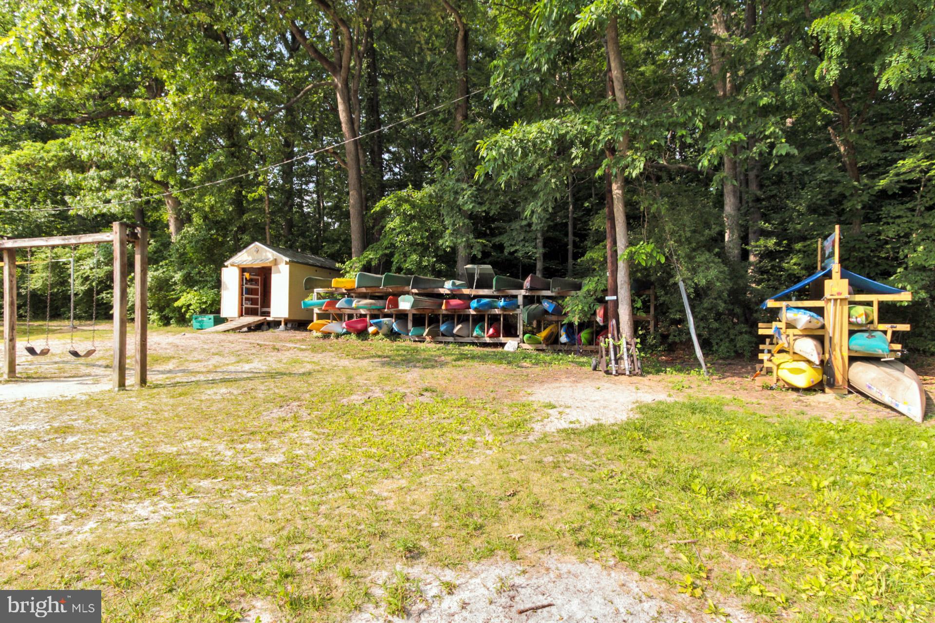 LAKE BARCROFT - Residential