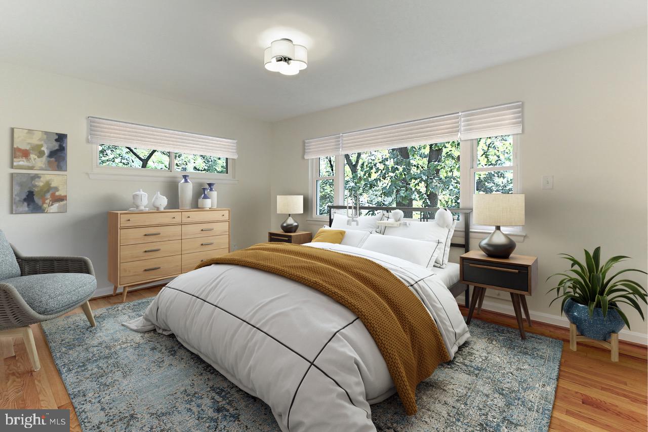 LAKE BARCROFT - Residential