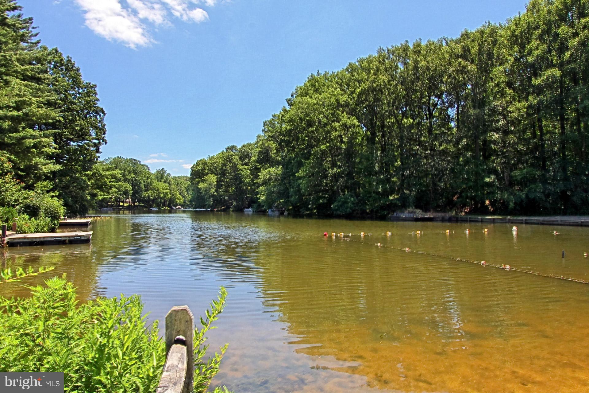 LAKE BARCROFT - Residential