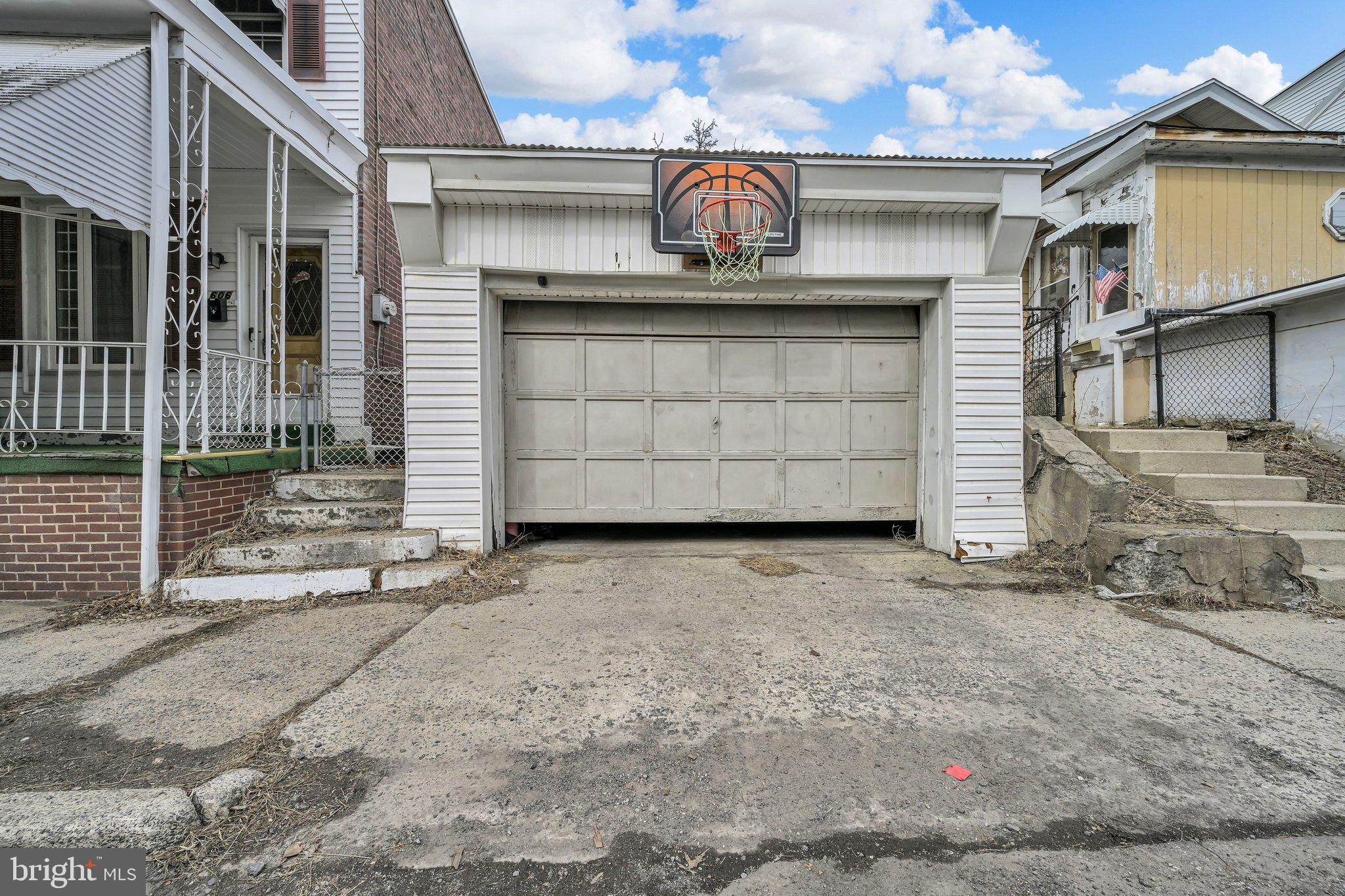 604 FAIRVIEW STREET