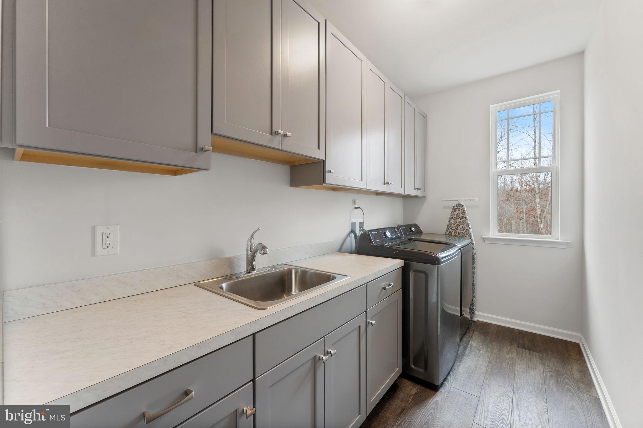 LIBERTY HALL - Residential