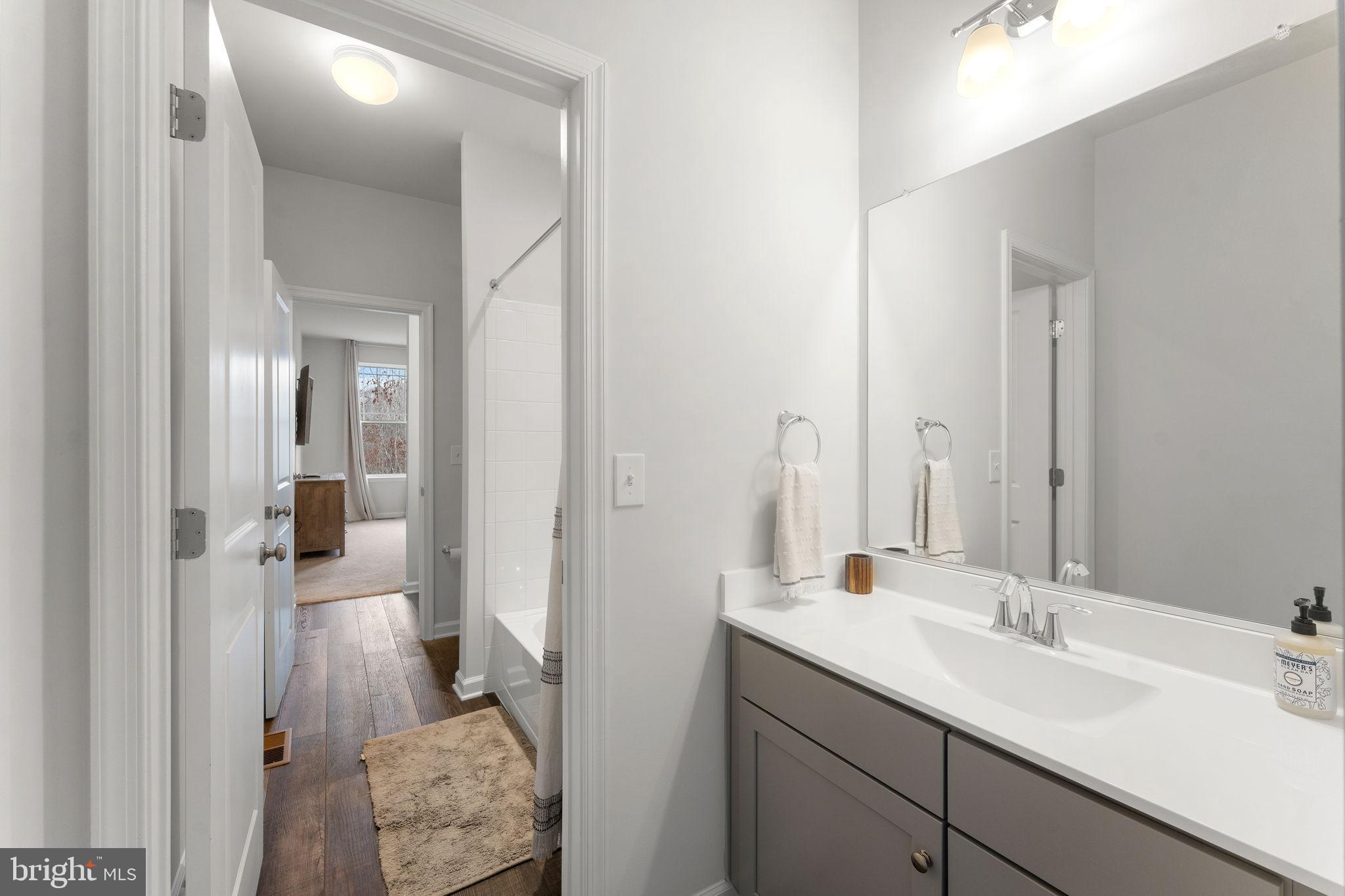 LIBERTY HALL - Residential