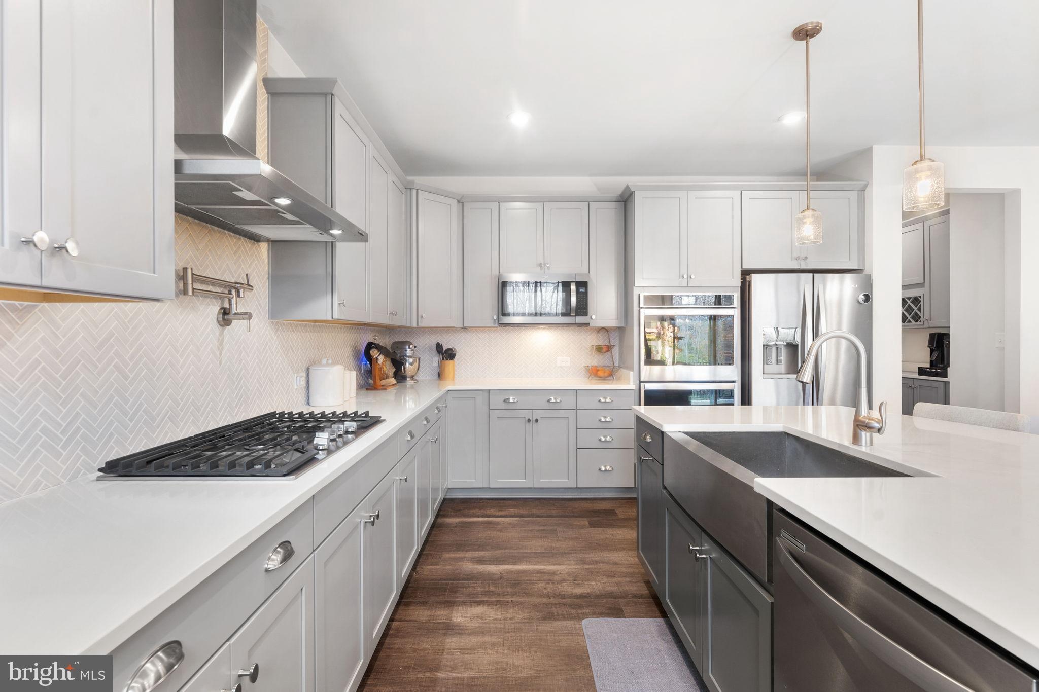 LIBERTY HALL - Residential