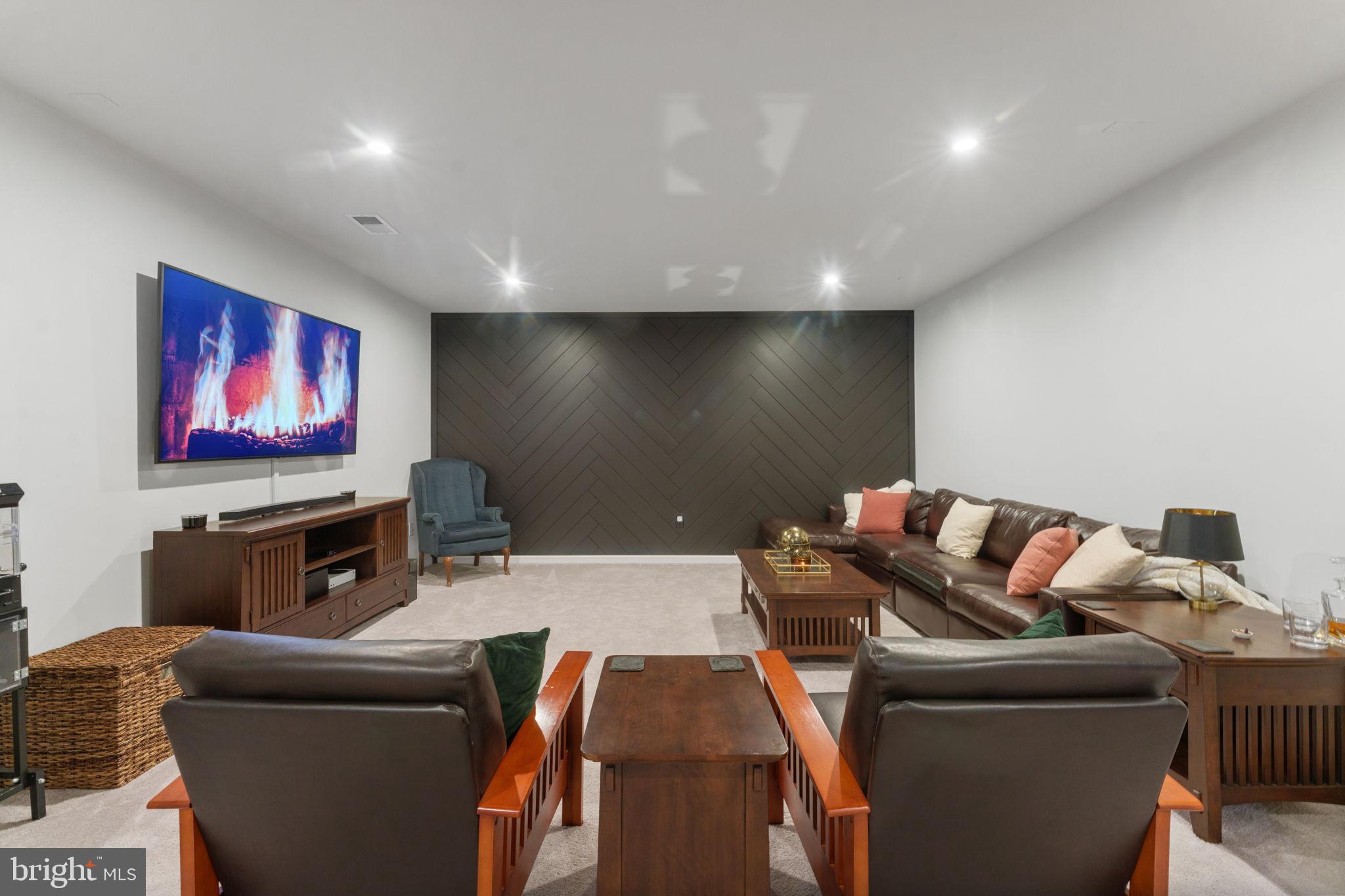 LIBERTY HALL - Residential