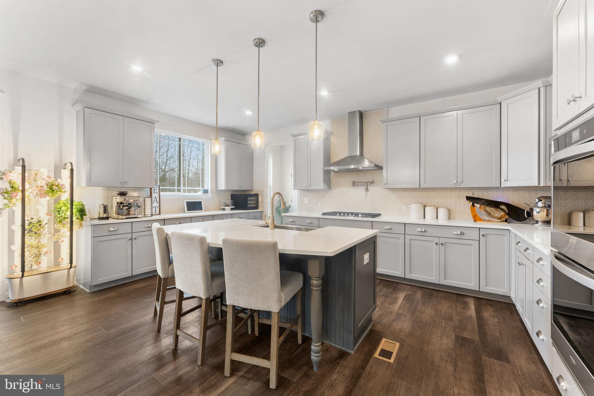 LIBERTY HALL - Residential