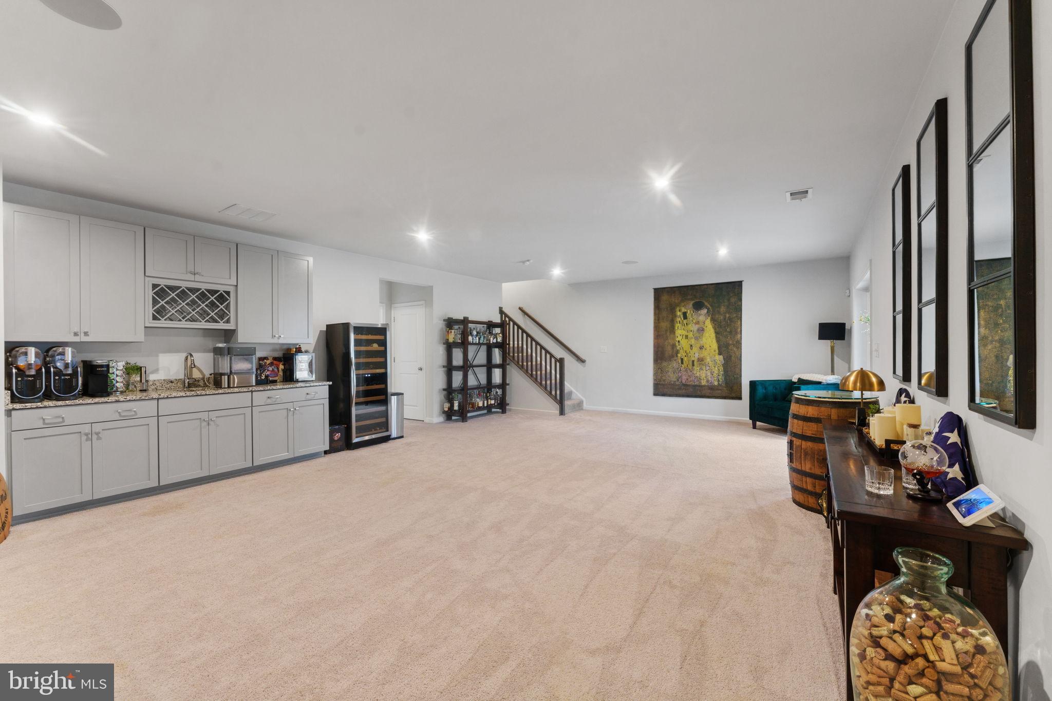 LIBERTY HALL - Residential