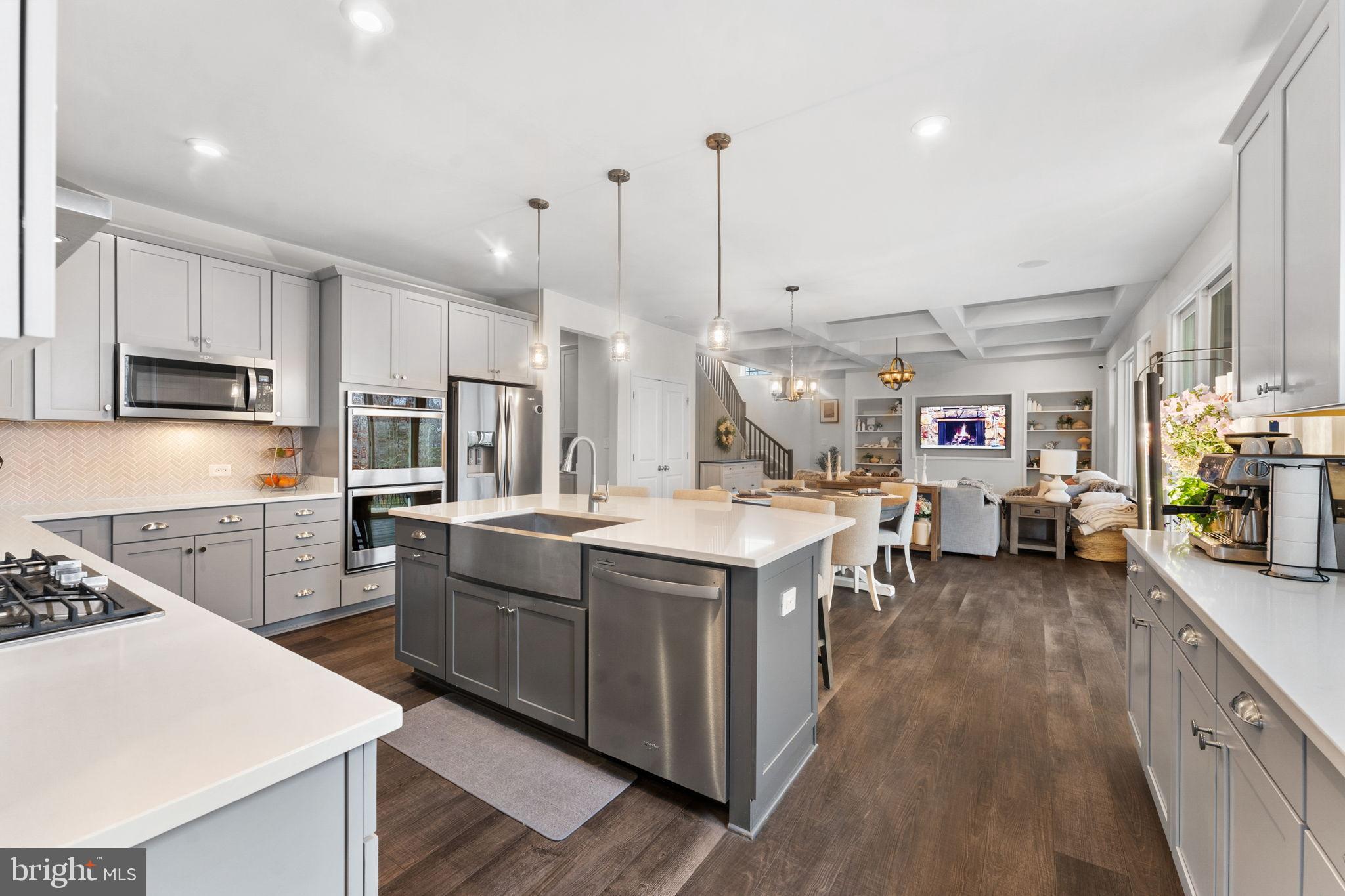 LIBERTY HALL - Residential