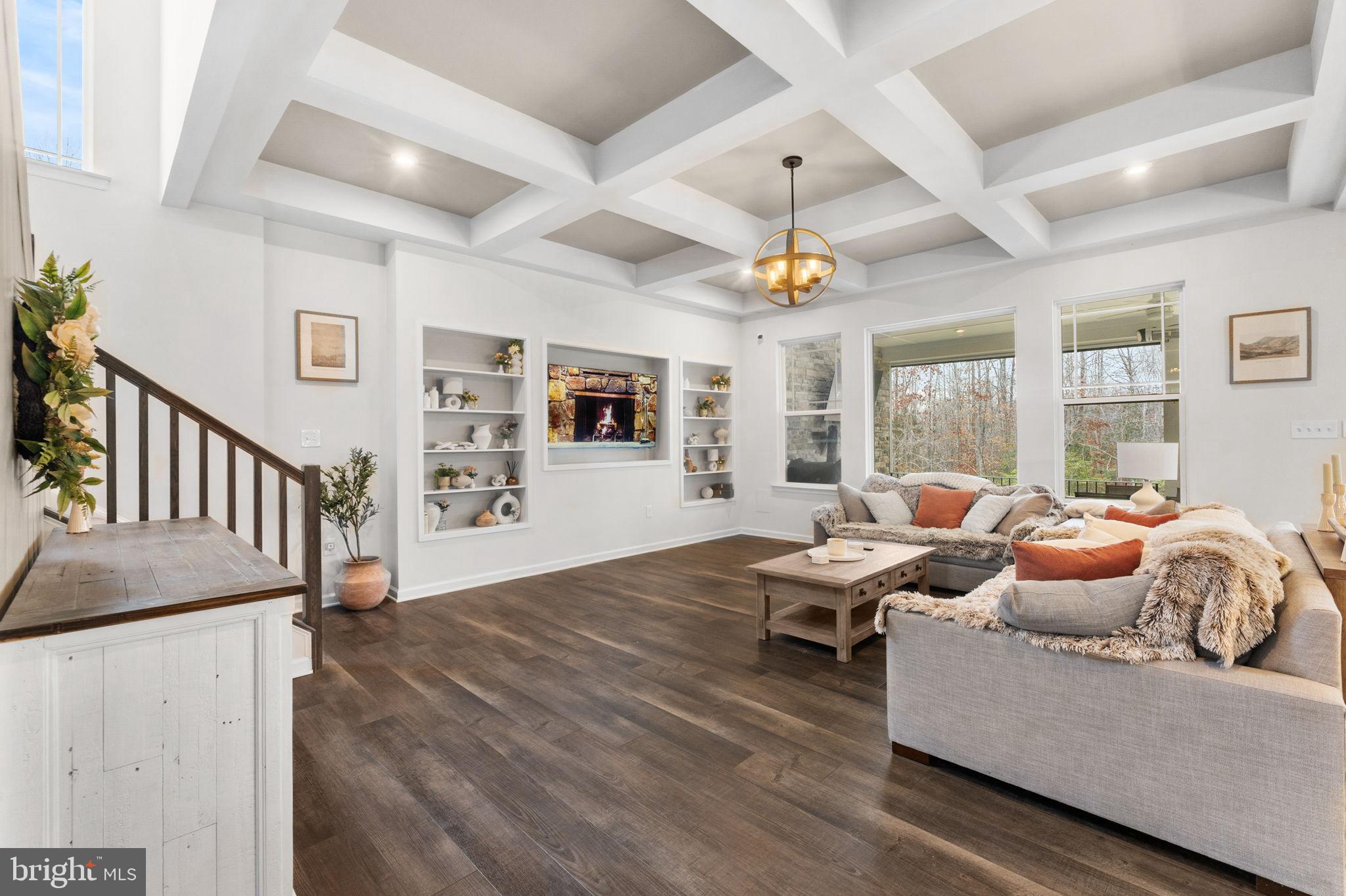 LIBERTY HALL - Residential