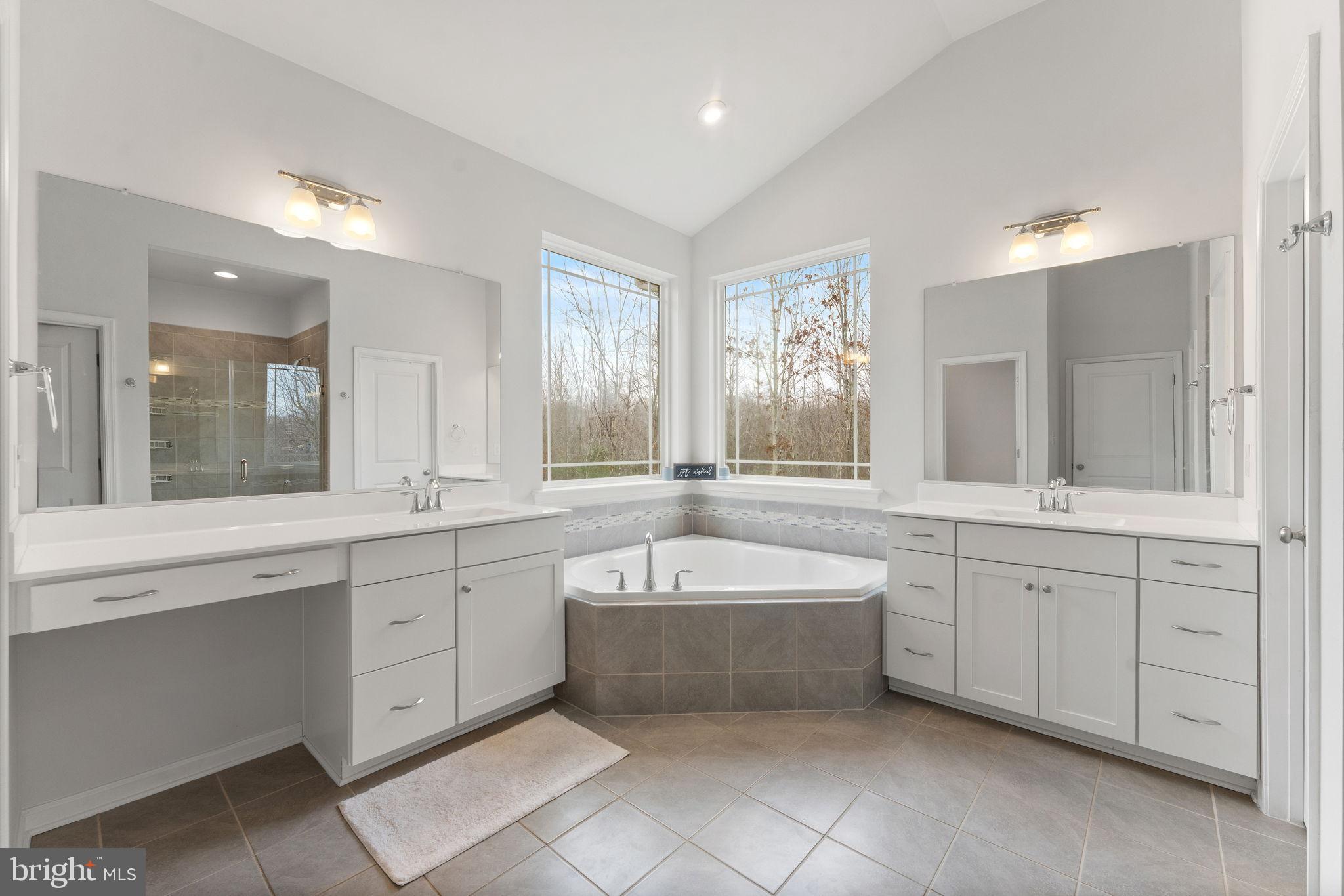 LIBERTY HALL - Residential