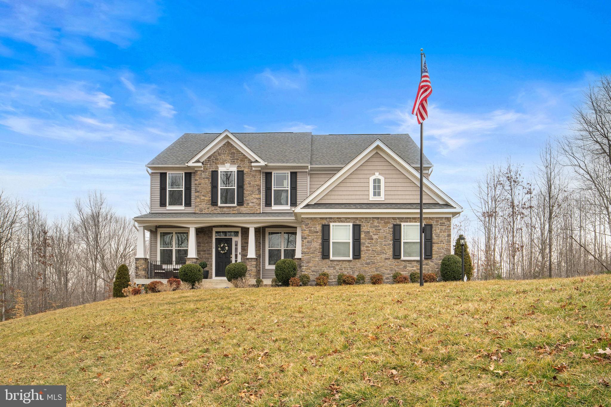 LIBERTY HALL - Residential