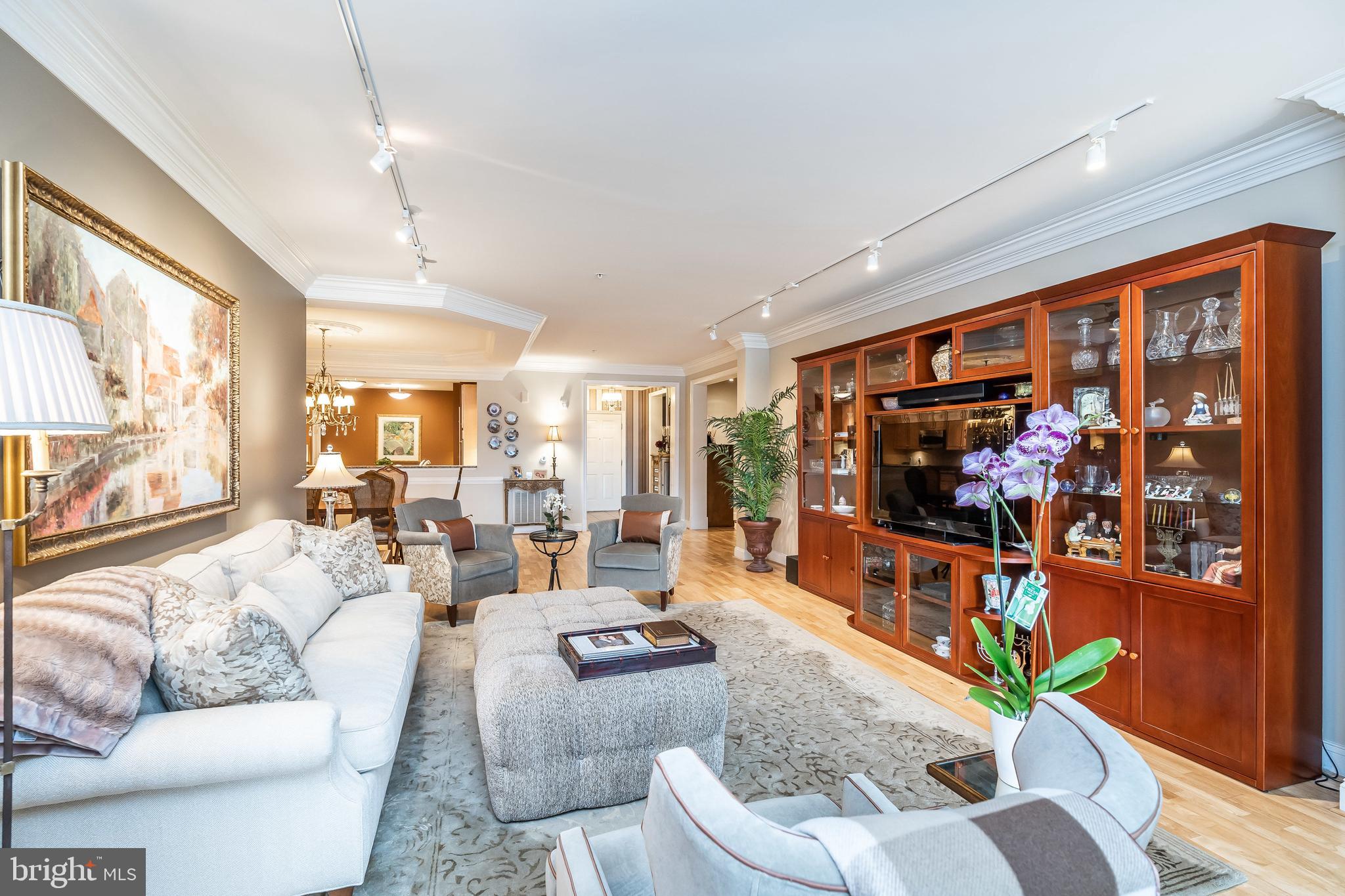 THE BLUFFS AT QUARRY LAKE - Residential