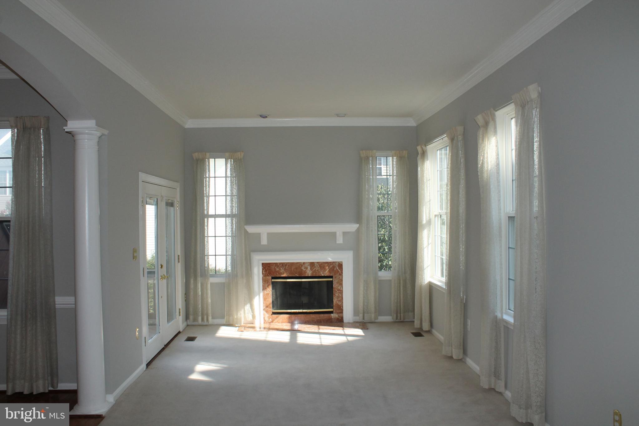 POTOMAC LAKES - Residential Lease