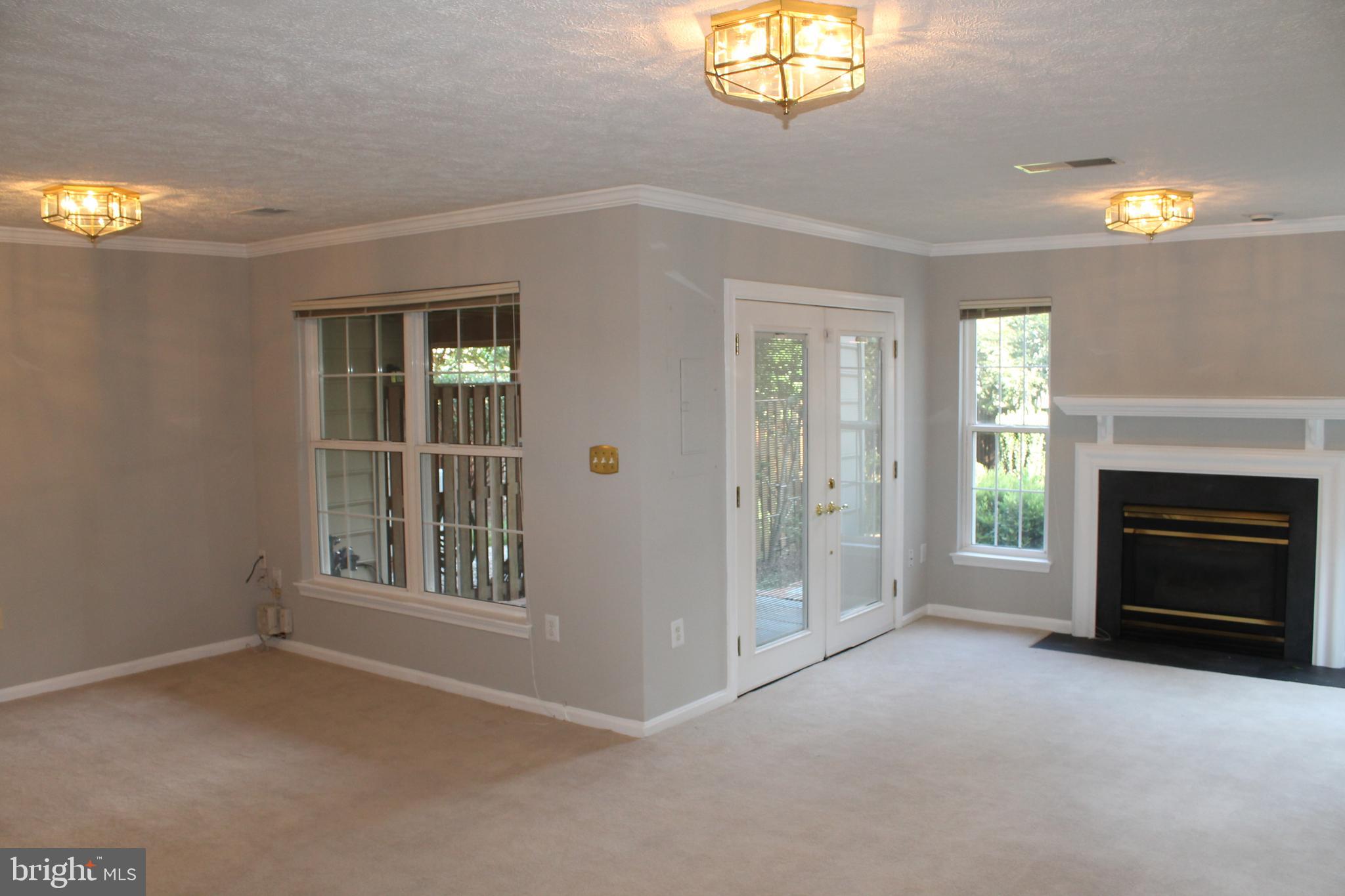 POTOMAC LAKES - Residential Lease