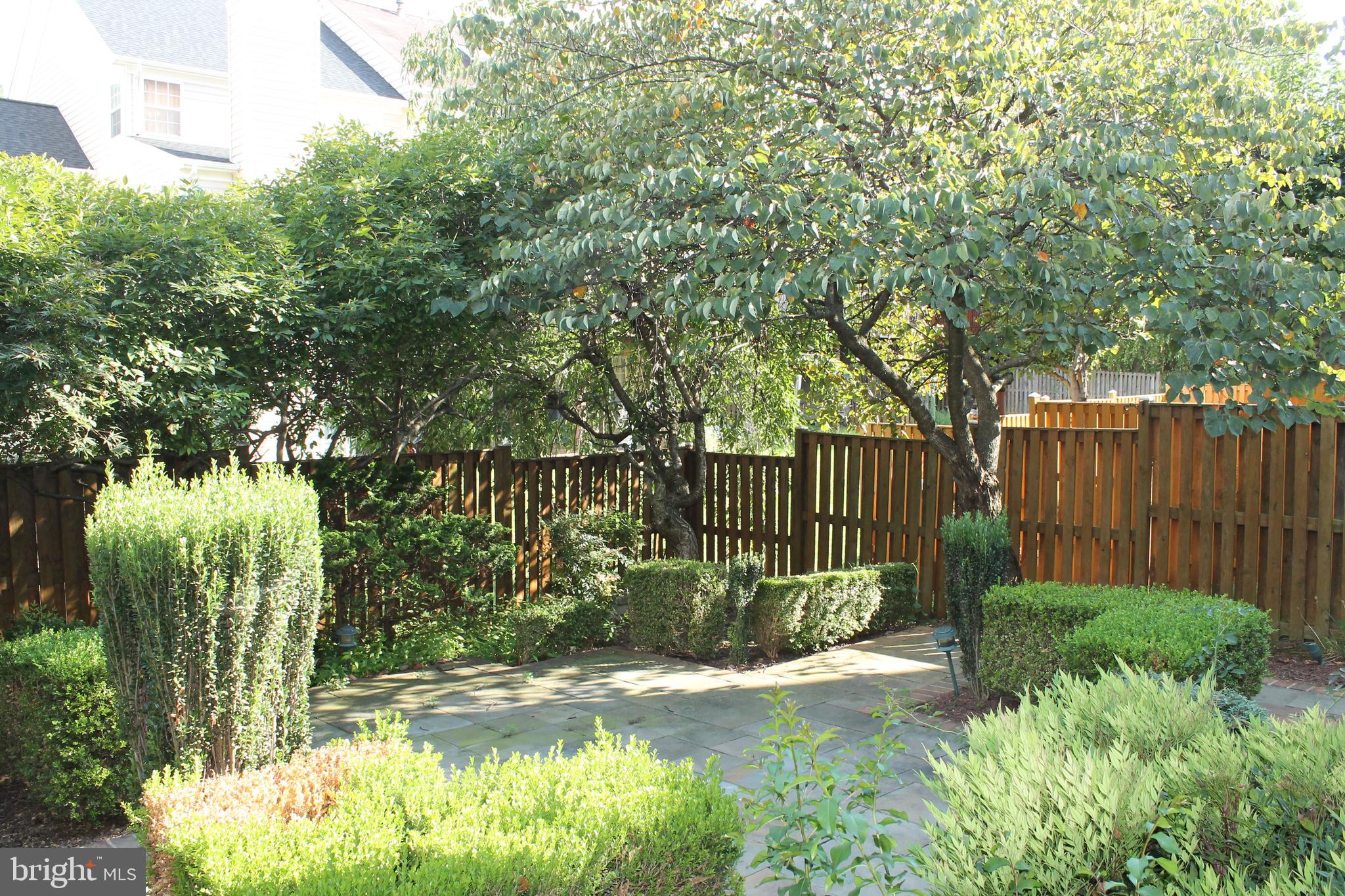 POTOMAC LAKES - Residential Lease