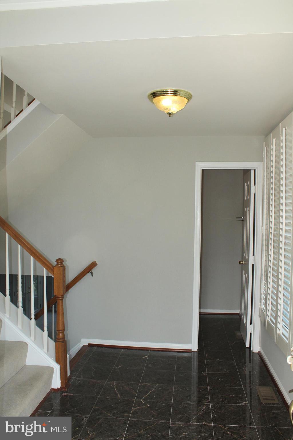 POTOMAC LAKES - Residential Lease