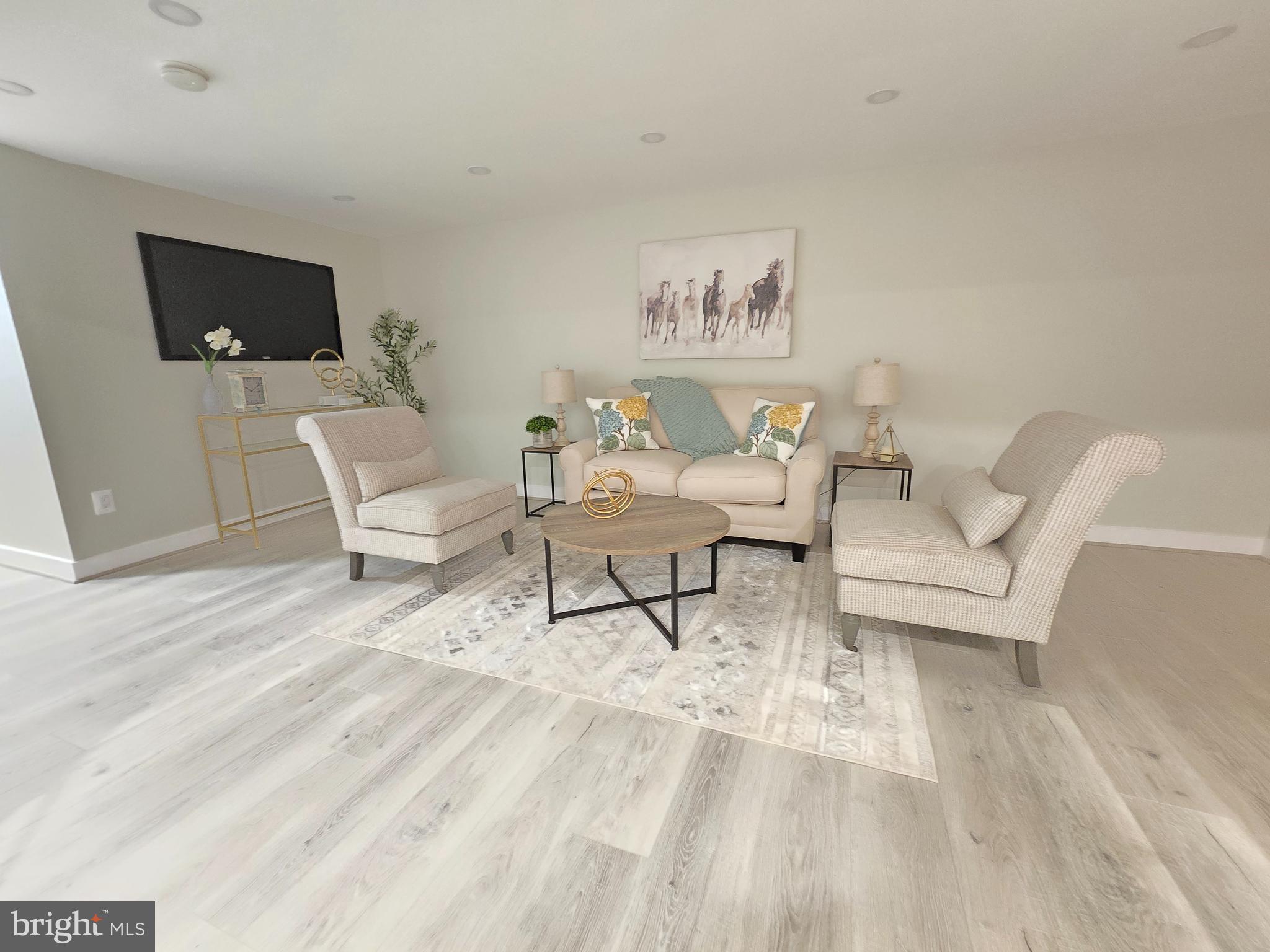 MUNSON HILL - Residential