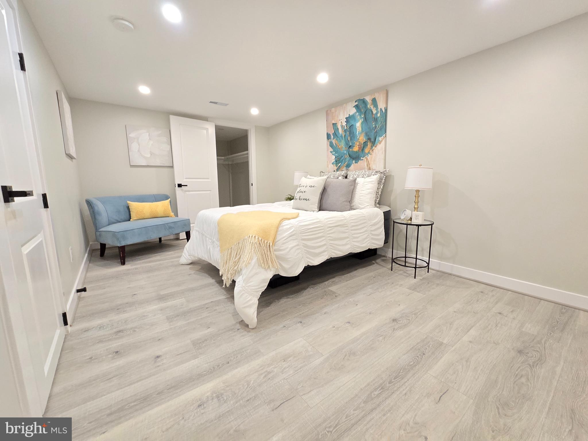 MUNSON HILL - Residential