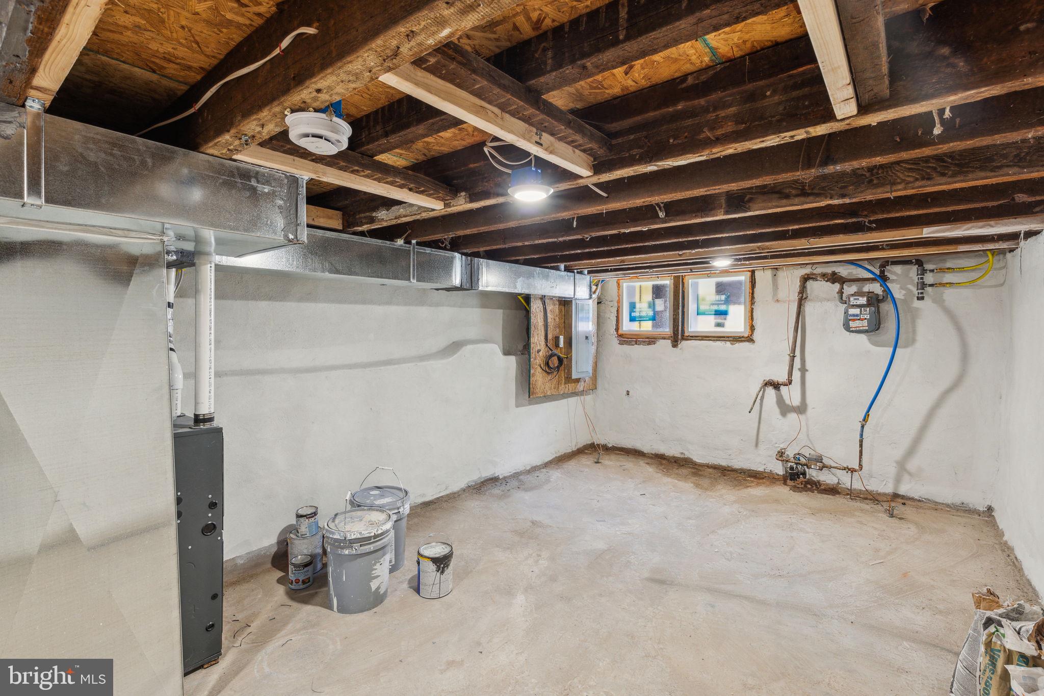 EAST KENSINGTON - Residential