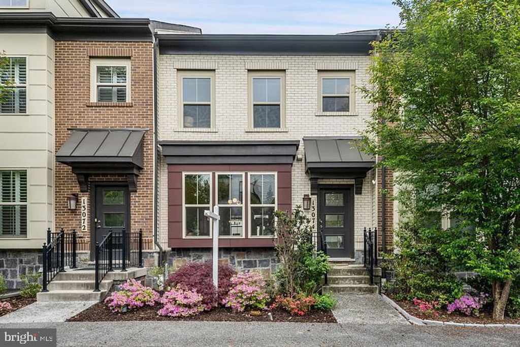 Photo of 13074 Wallich Way, GERMANTOWN, MD 20874 (MLS # MDMC2229260)