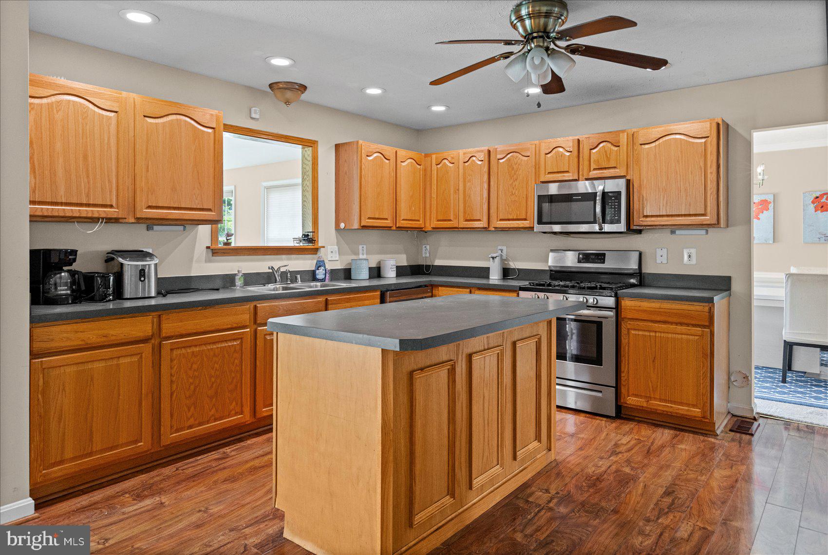 BEACHWOOD ESTATES - Residential