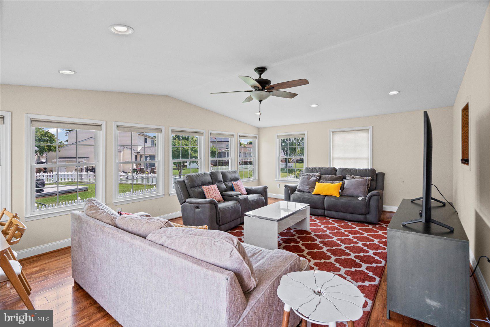 BEACHWOOD ESTATES - Residential
