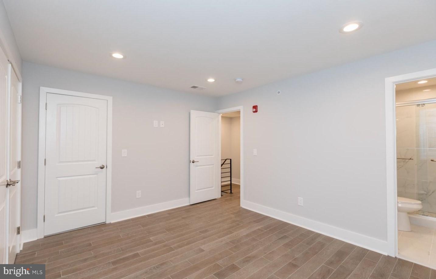 EAST KENSINGTON - Residential Lease