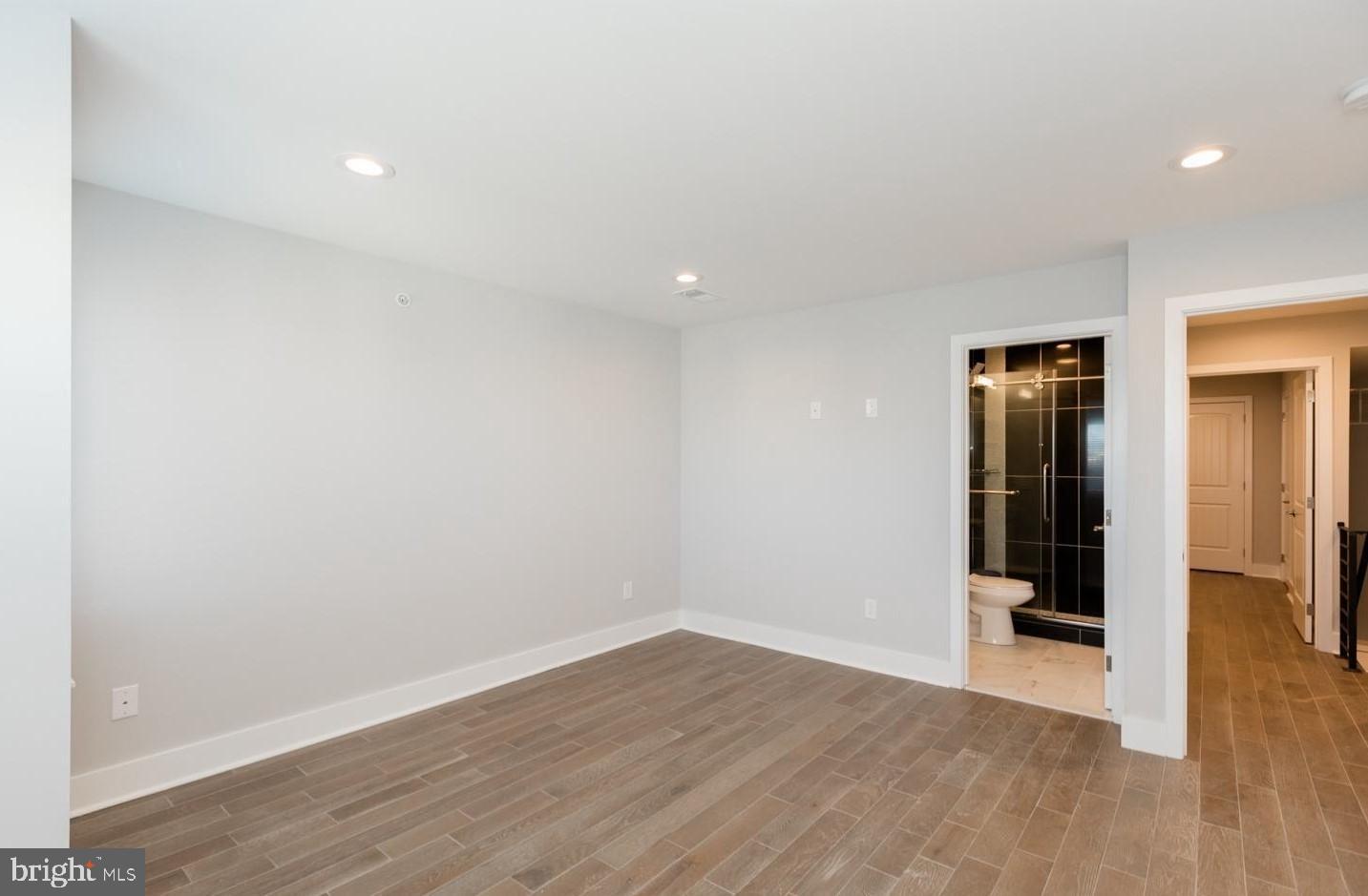 EAST KENSINGTON - Residential Lease