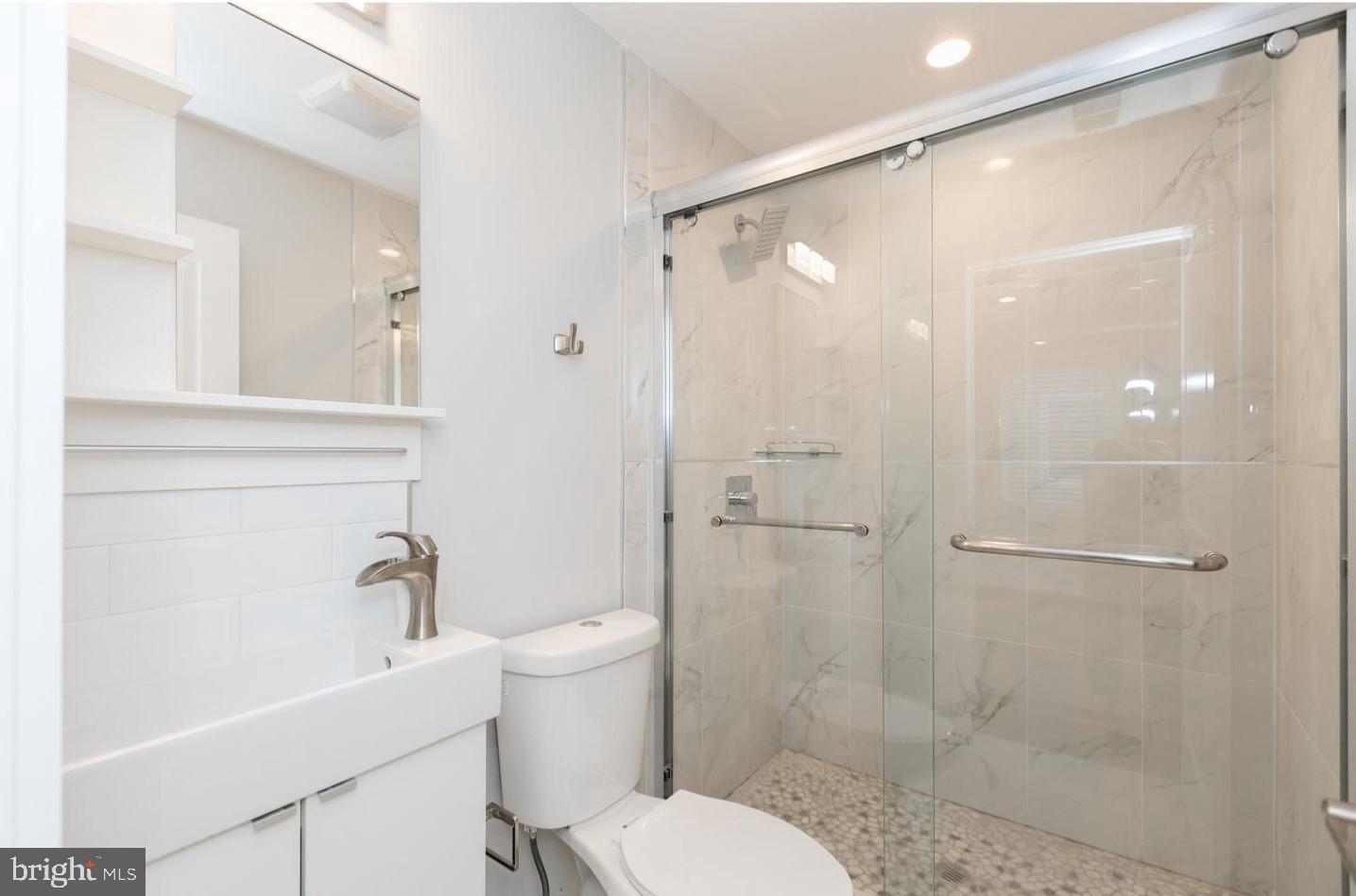 EAST KENSINGTON - Residential Lease