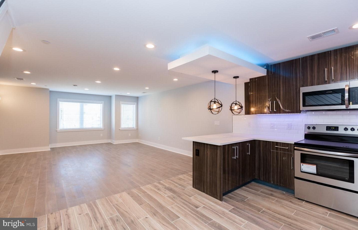 EAST KENSINGTON - Residential Lease