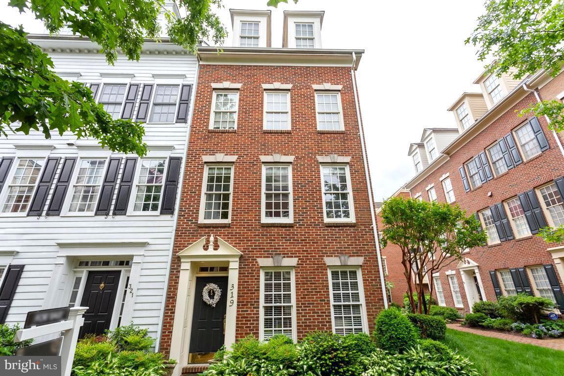319 S FAYETTE STREET