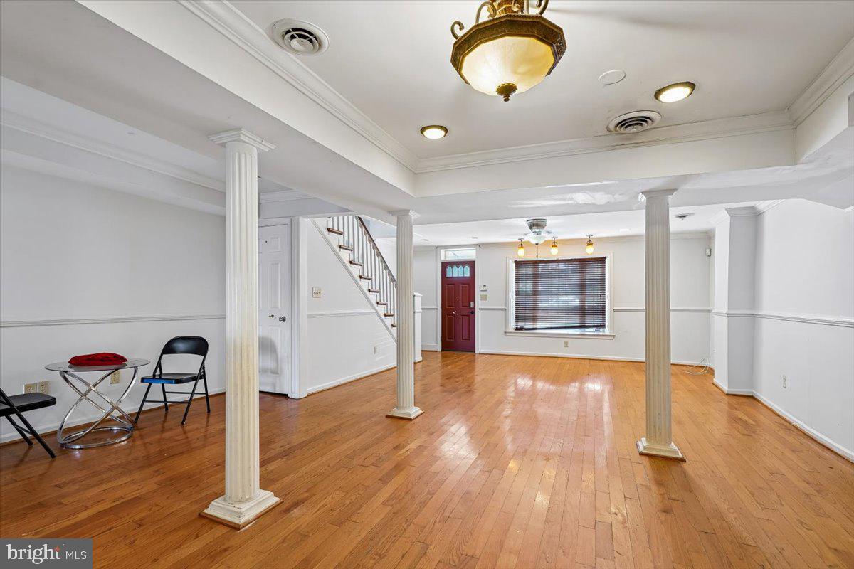 123 E FRANKLIN STREET