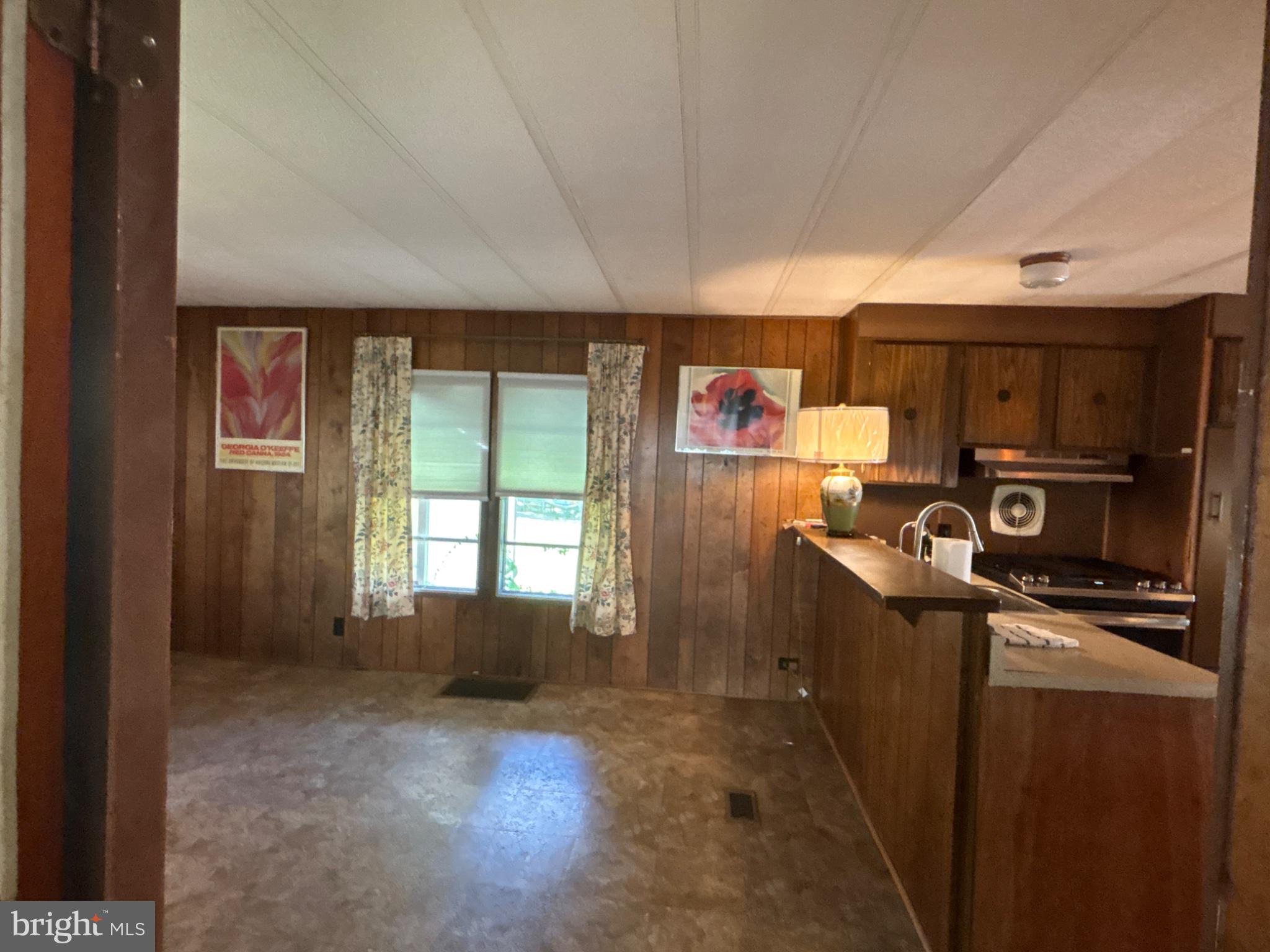 105 AZALEA CIR.