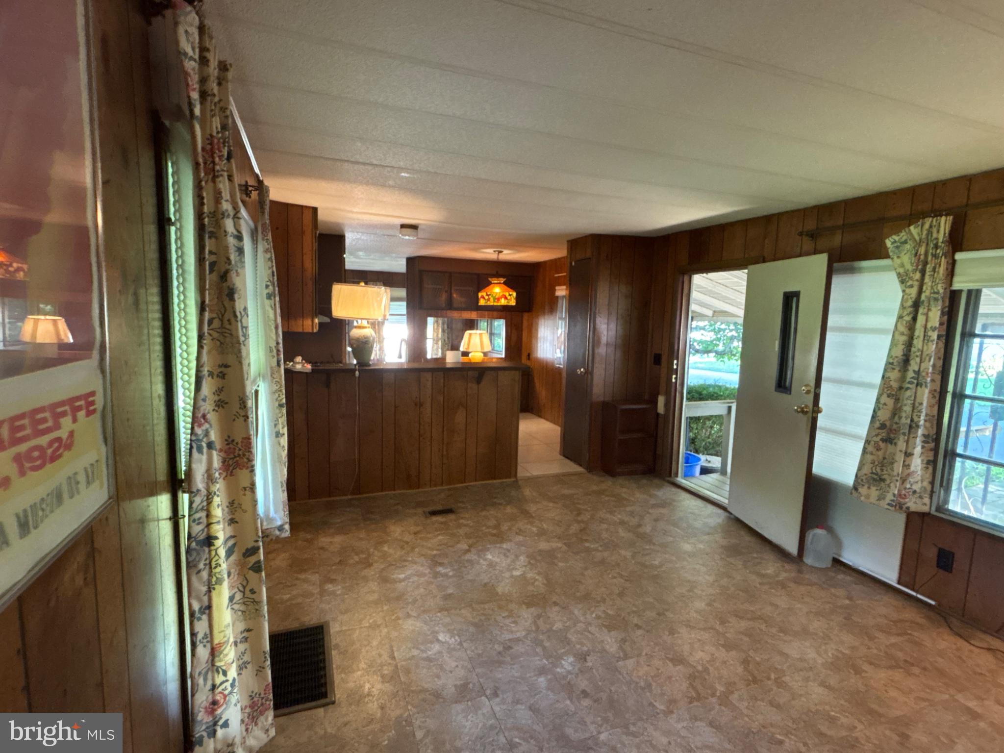 105 AZALEA CIR.