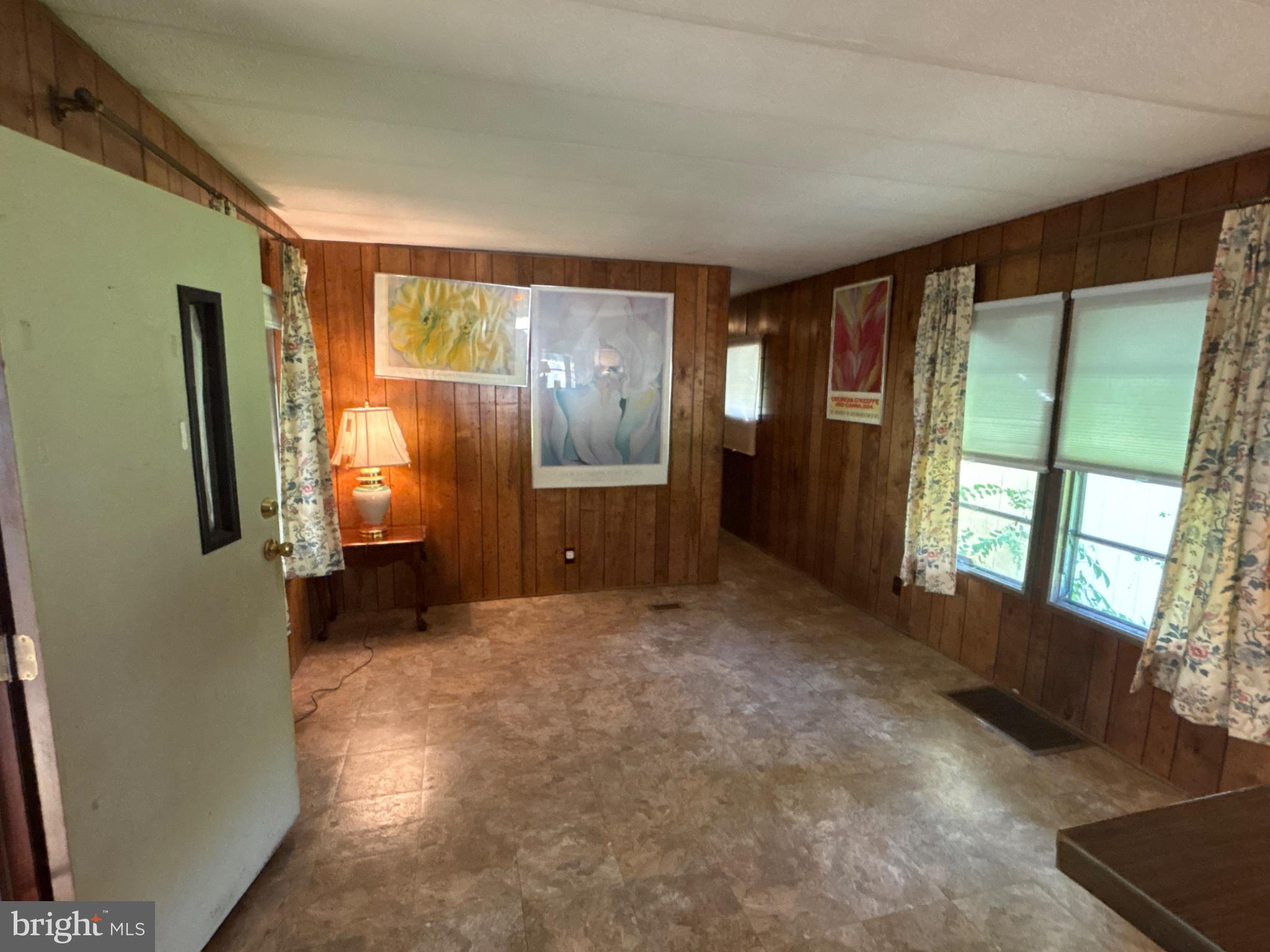 105 AZALEA CIR.
