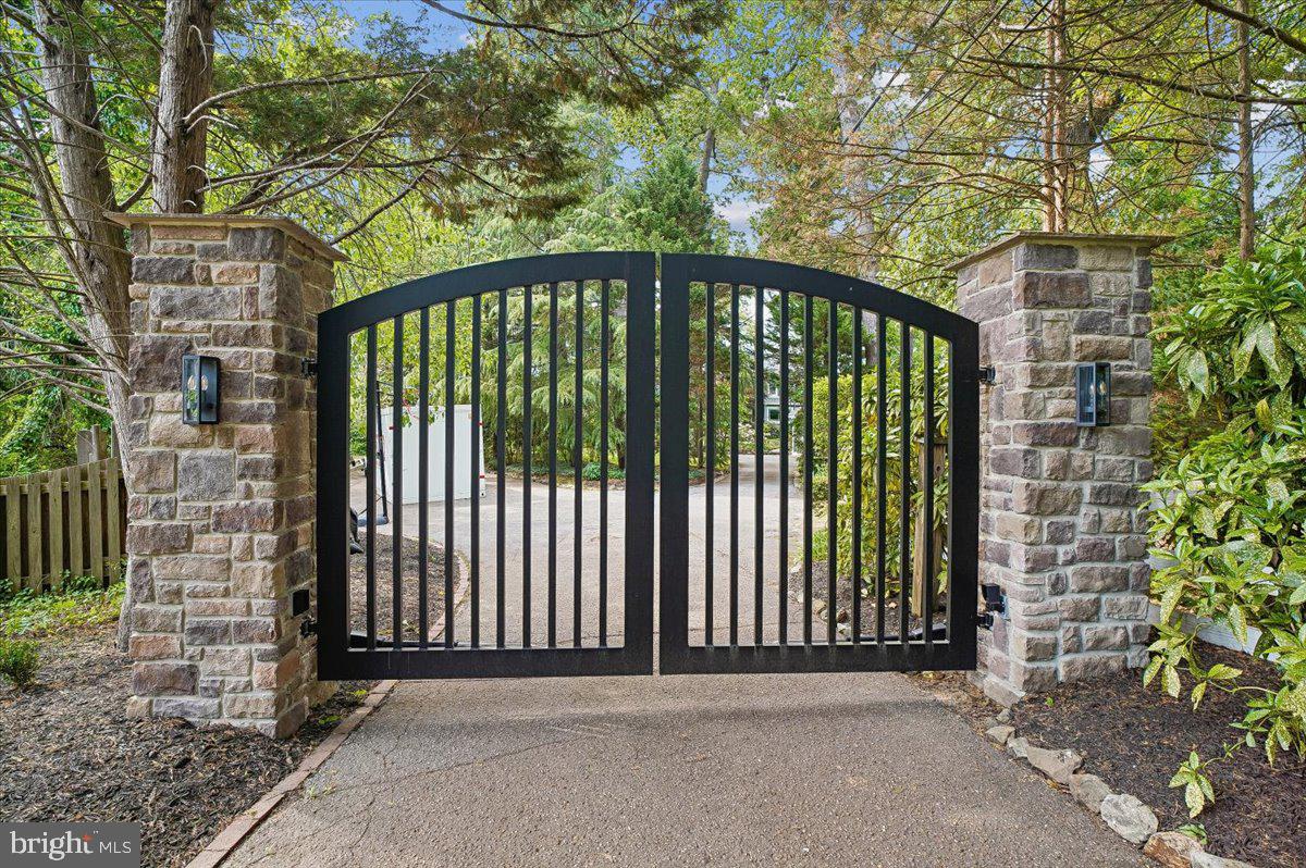 300 MAGOTHY BRIDGE ROAD