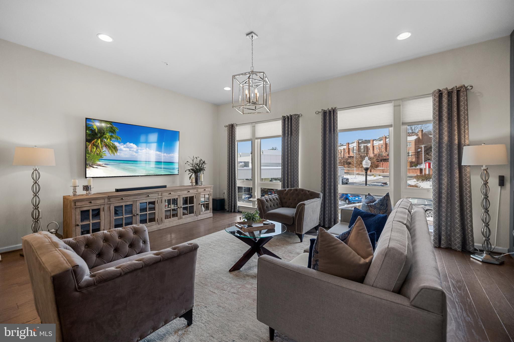 CAMBRIA SQUARE - Residential