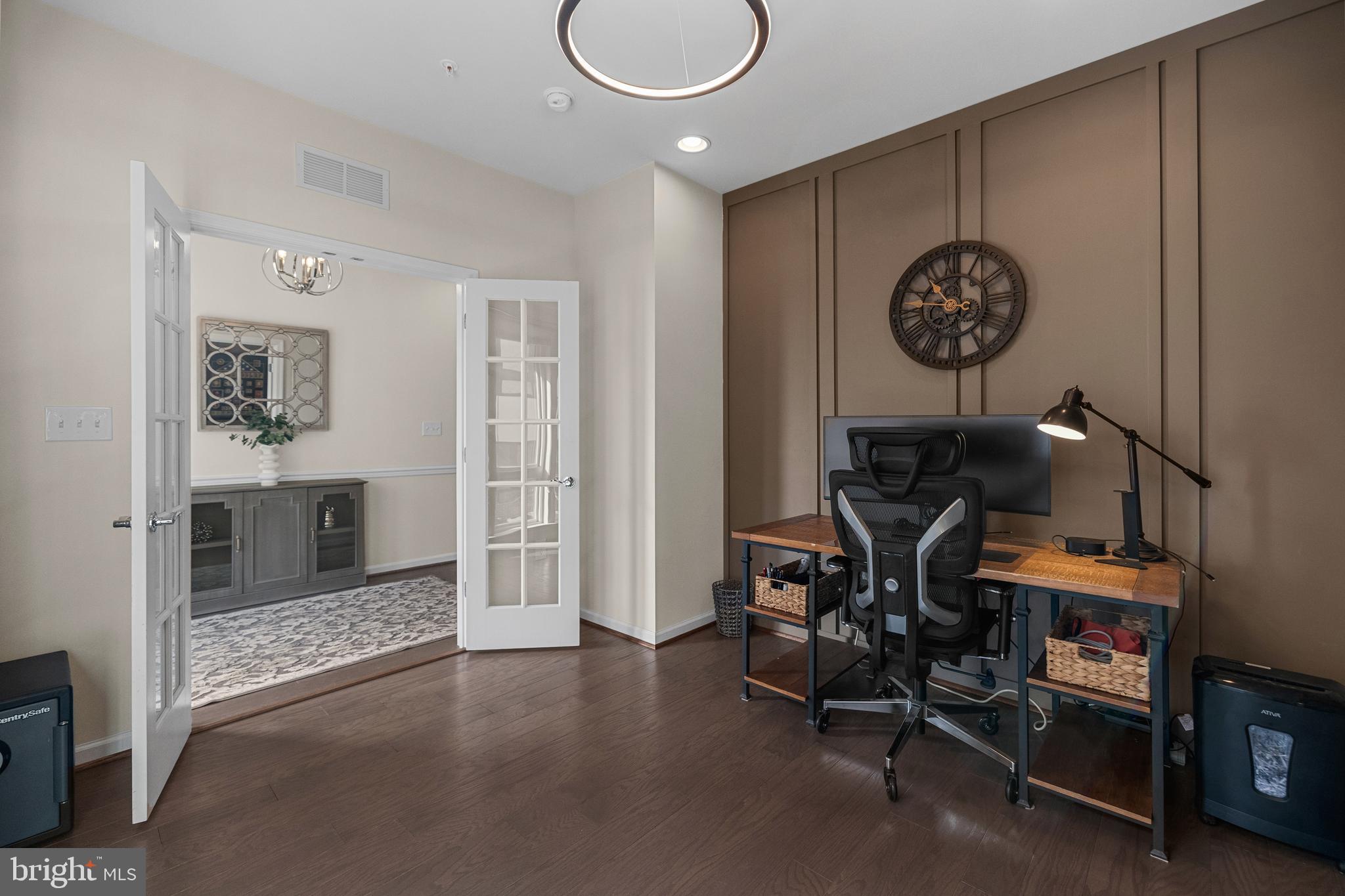 CAMBRIA SQUARE - Residential