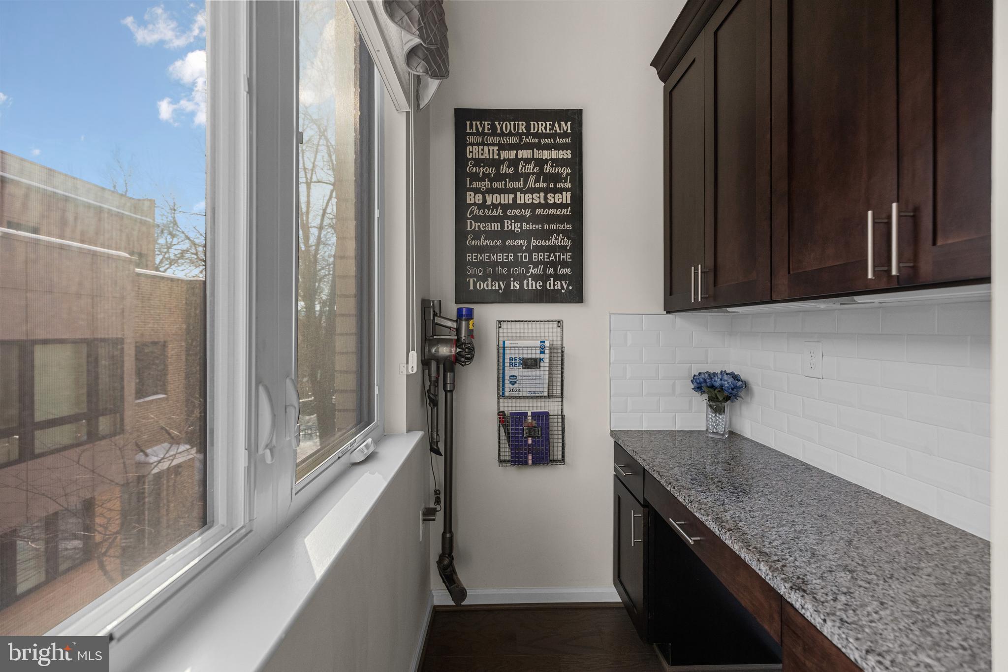 CAMBRIA SQUARE - Residential