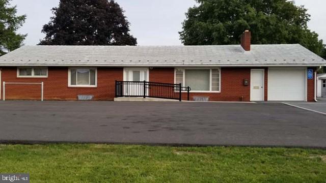 Suitable for professional office, accounting, dentist, doctor or chiropractor. Right in the middle of beautiful Big Valley. It has A Reverse Osmosis Water System- Martin water.,Handi-cap accessible, Off Street Parking, Kitchen