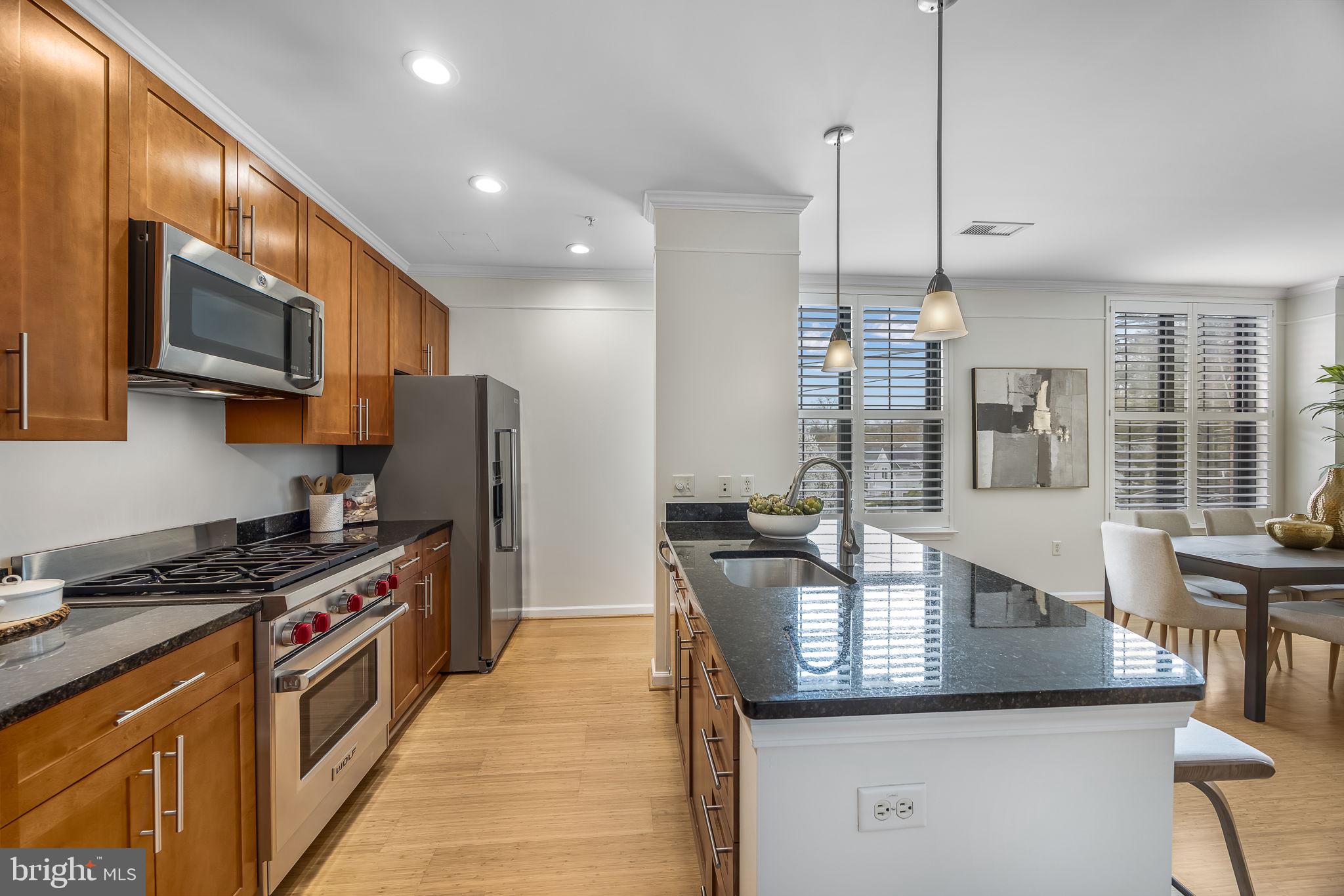 444 W BROAD STREET W 307