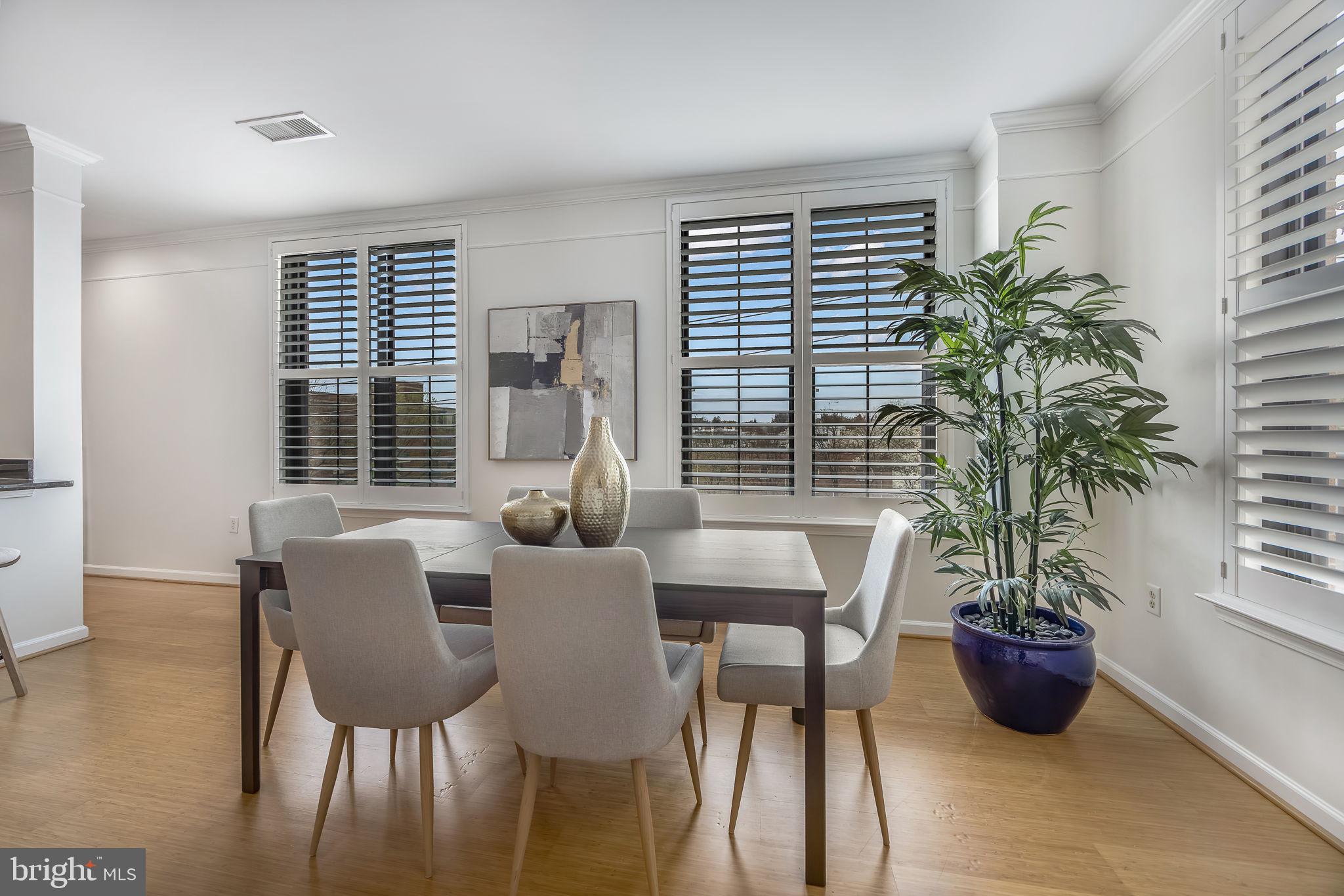 444 W BROAD STREET W 307