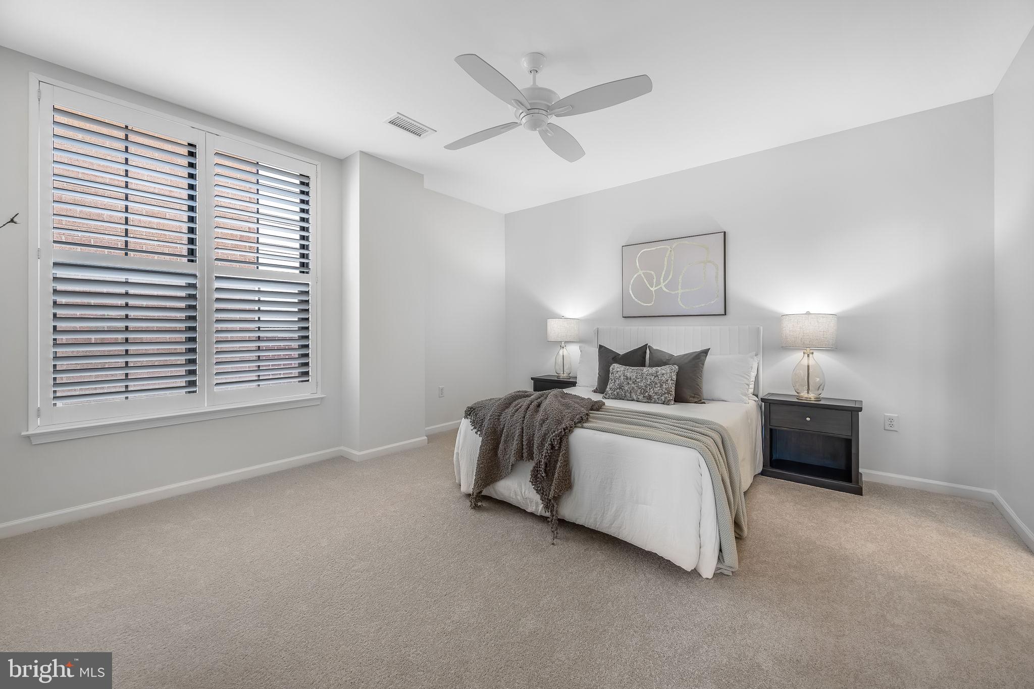 444 W BROAD STREET W 307