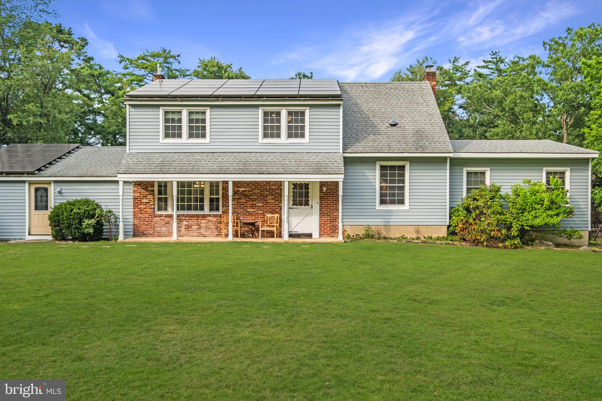 2 HOLLY DRIVE