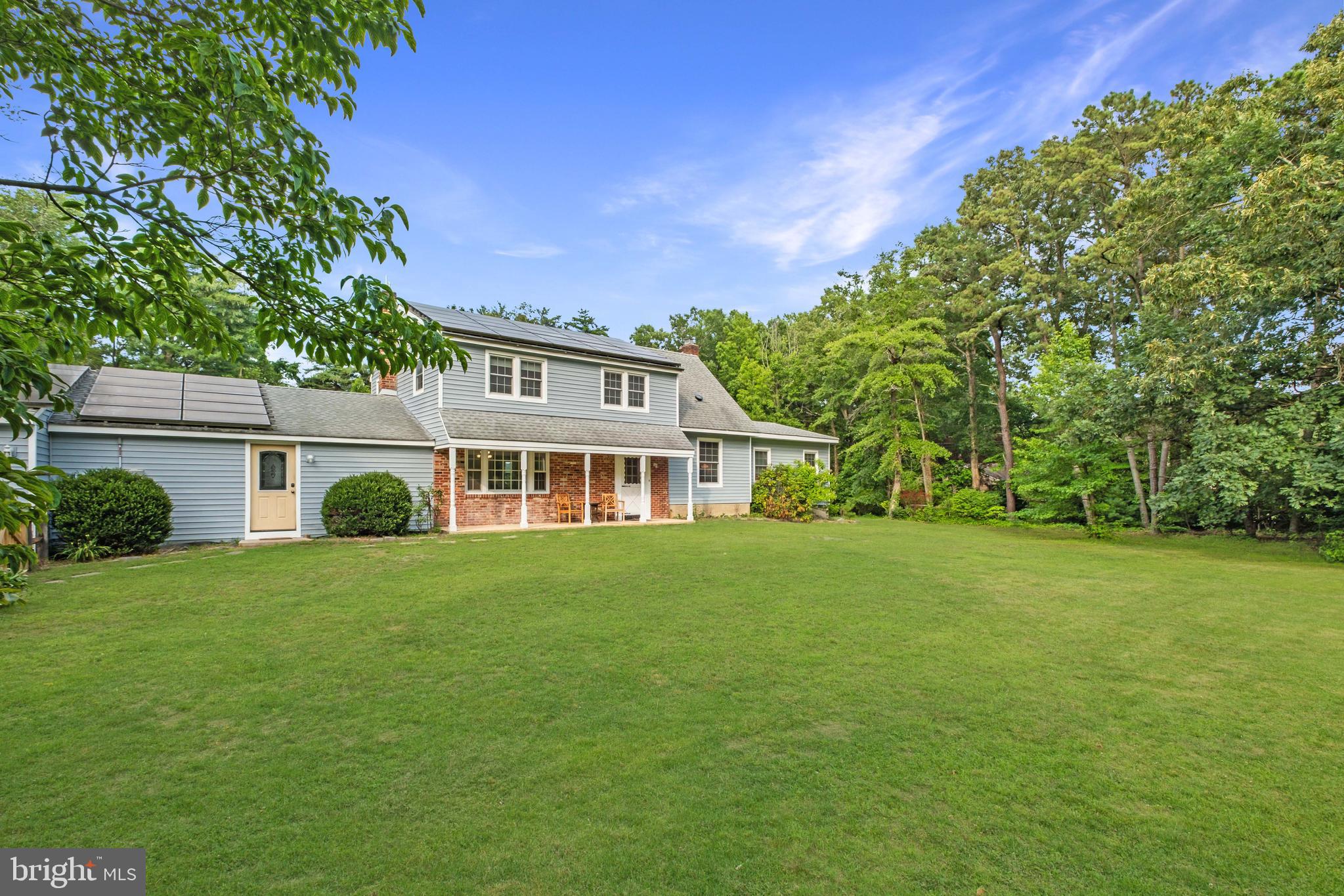 2 HOLLY DRIVE