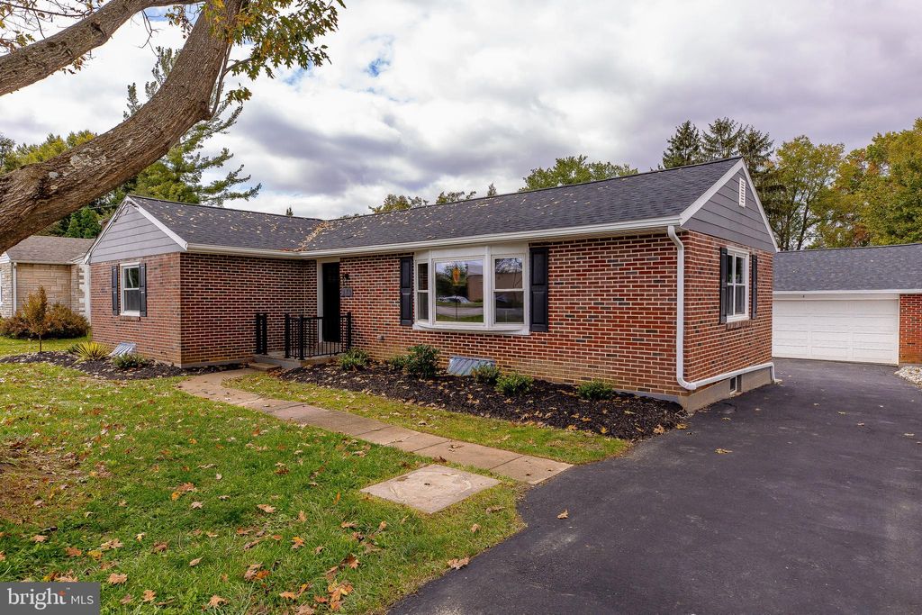 Photo of 373 BARBARA ST, MILLERSVILLE, PA 17551 (MLS # PALA2041372)